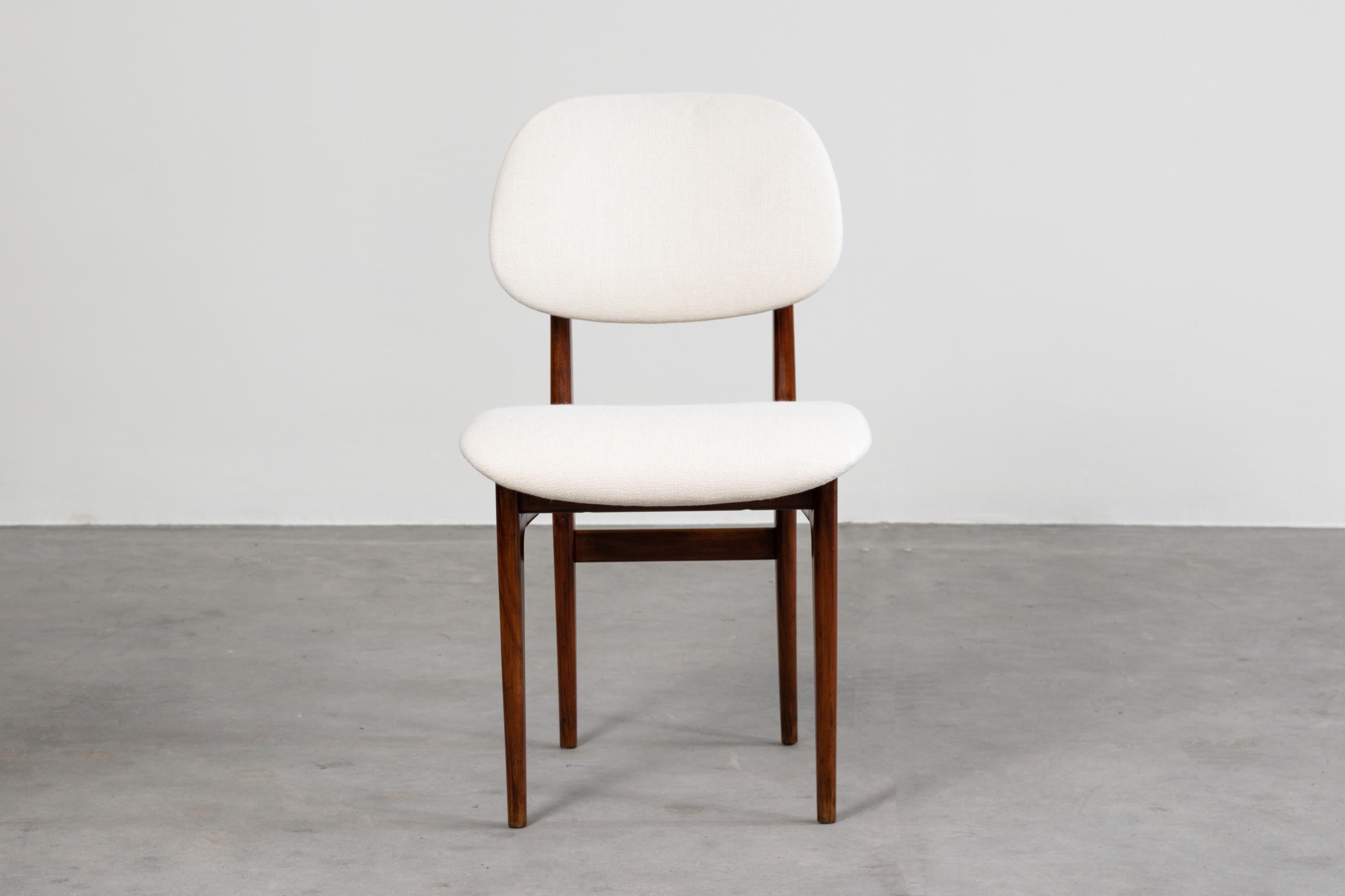 Mid-20th Century Carlo Hauner & Martin Eisler Set of Four White Fabric Chairs for Forma