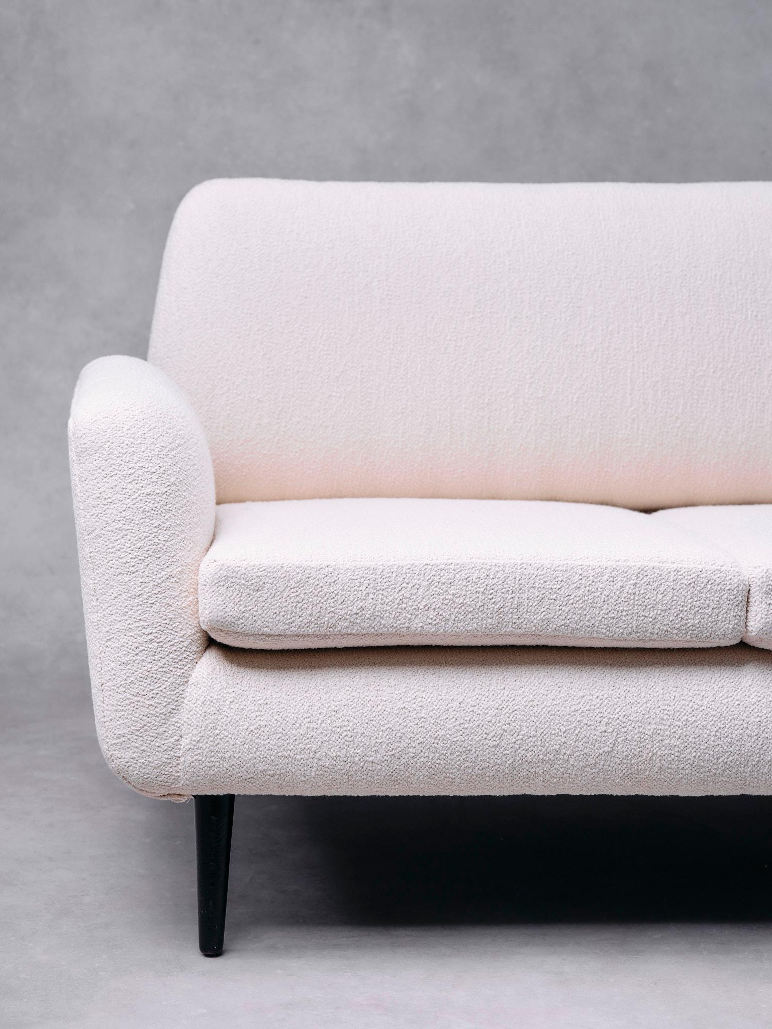 Carlo Hauner & Martin Eisler, Vintage Sofa for Forma, 1958, Brazil, Cream Fabric In Good Condition For Sale In Amsterdam, NL