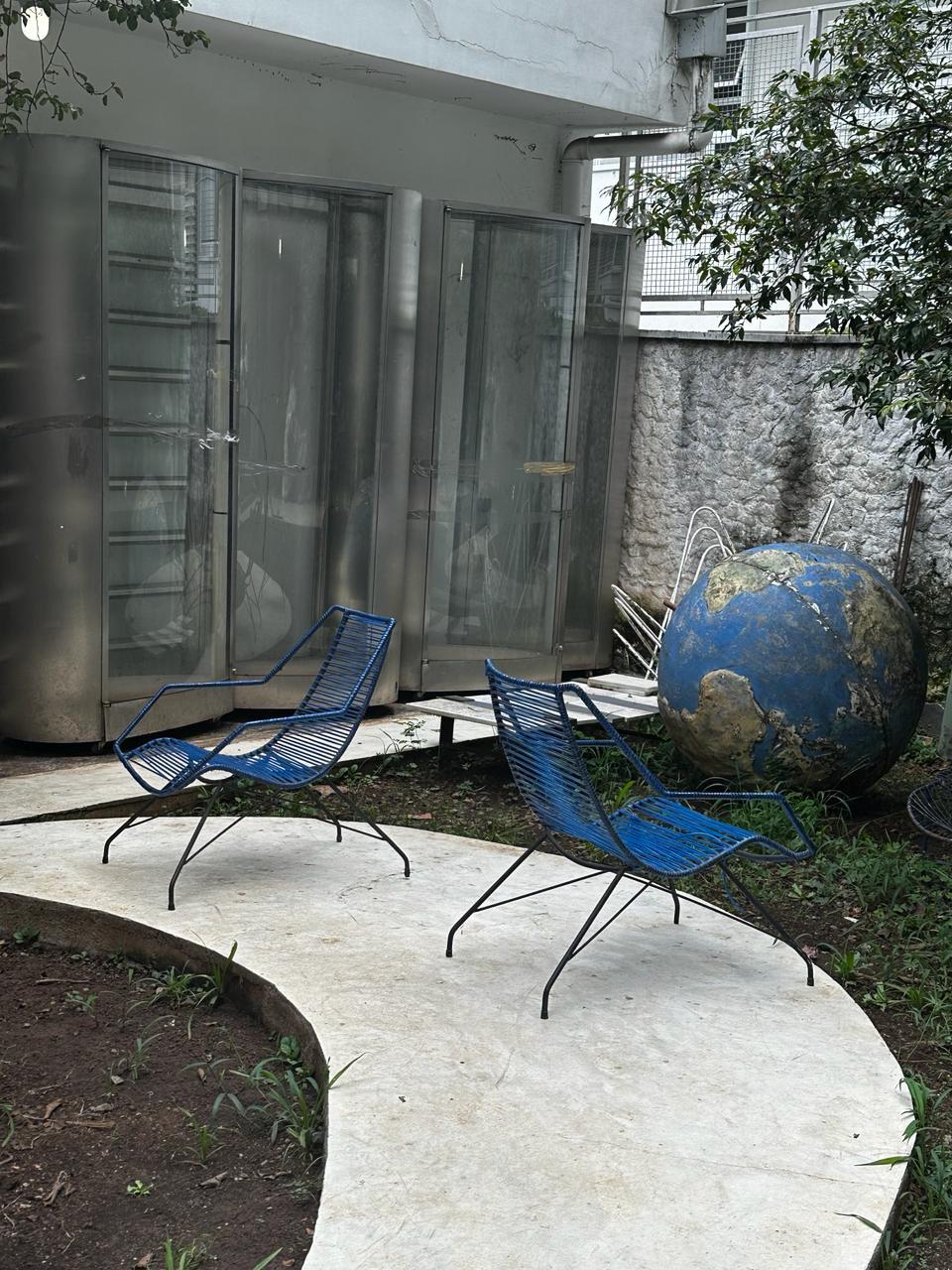 Carlo Hauner. Ein Paar Sessel für Terrasse oder Garten „Concha“ aus der Mitte des Jahrhunderts (Moderne der Mitte des Jahrhunderts) im Angebot