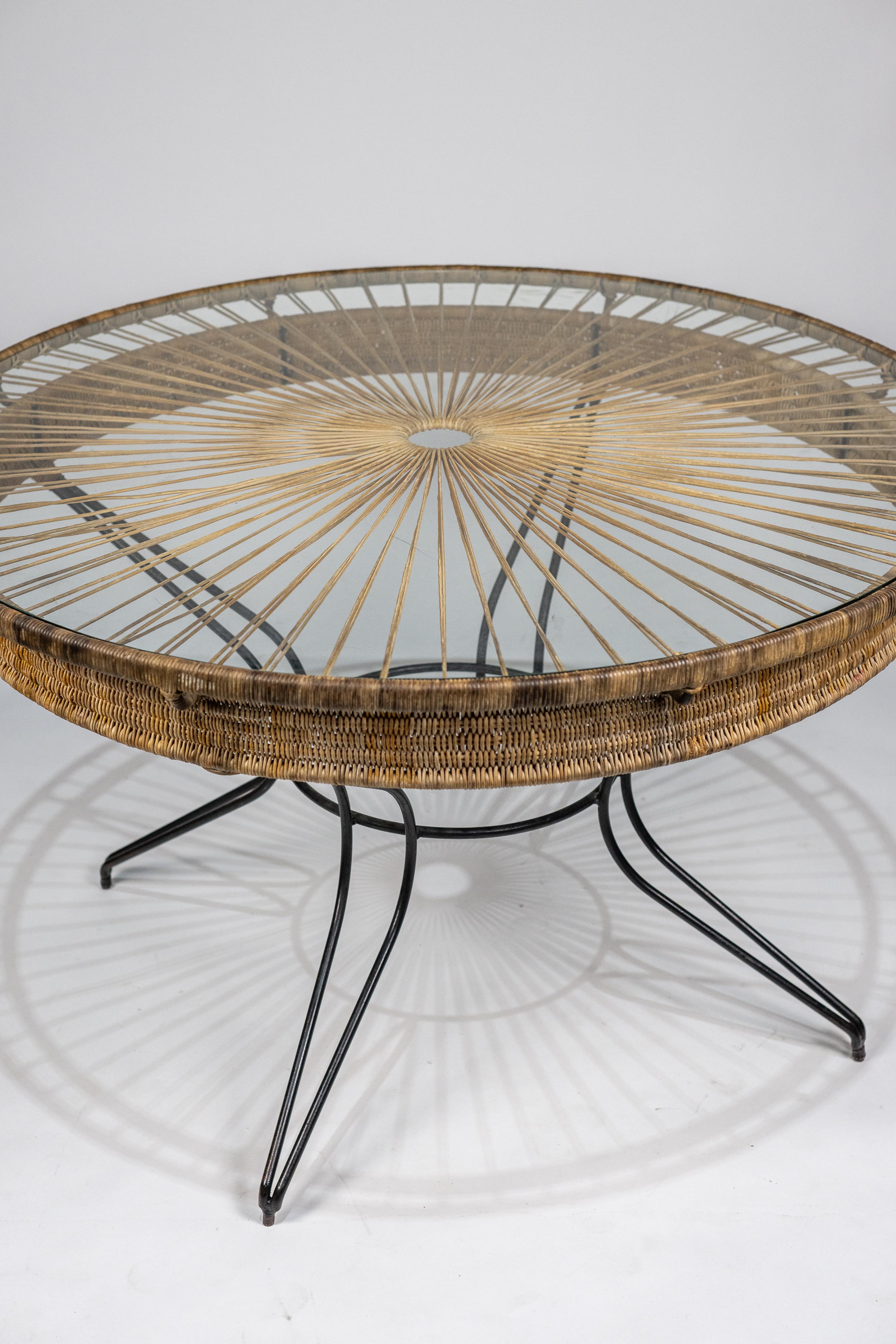 Carlo Hauner. Round dining table with glass, c. 1950 For Sale 3