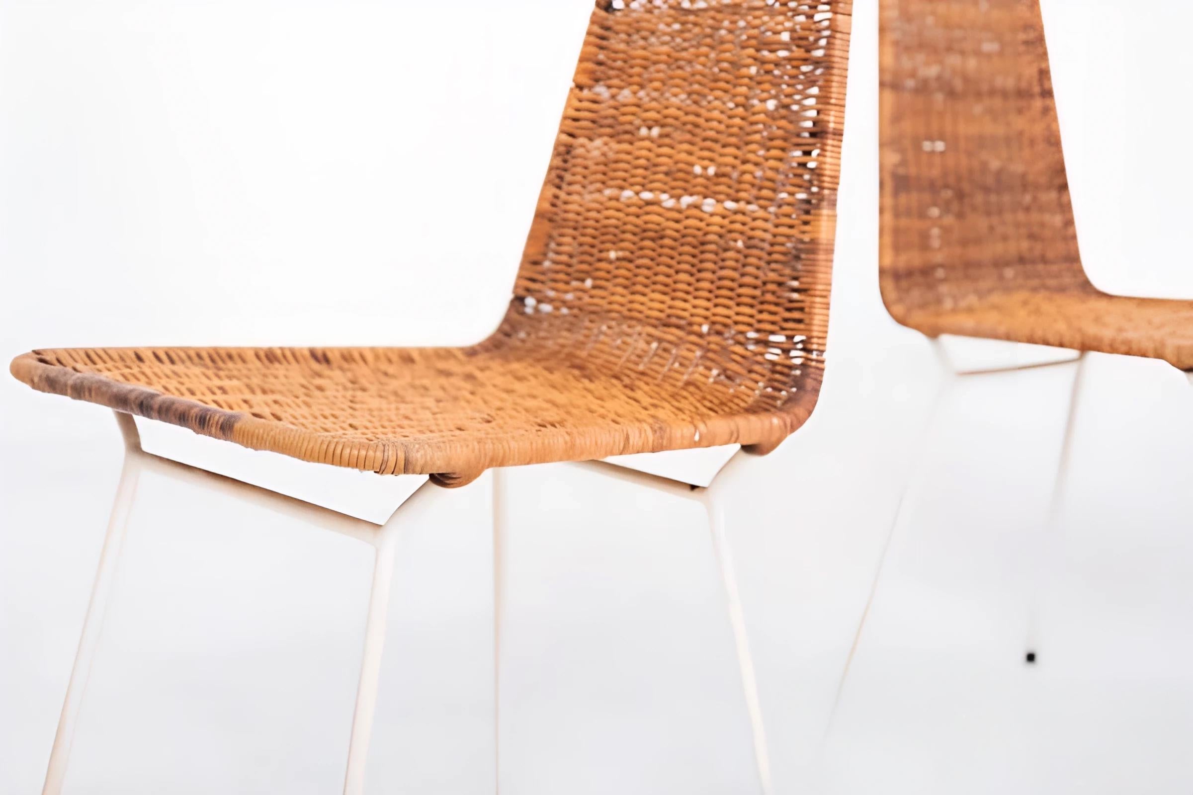 Mid-Century Modern Carlo Hauner. Suite de 4 chaises en rotin, vers 1950. Métal et rotin en vente
