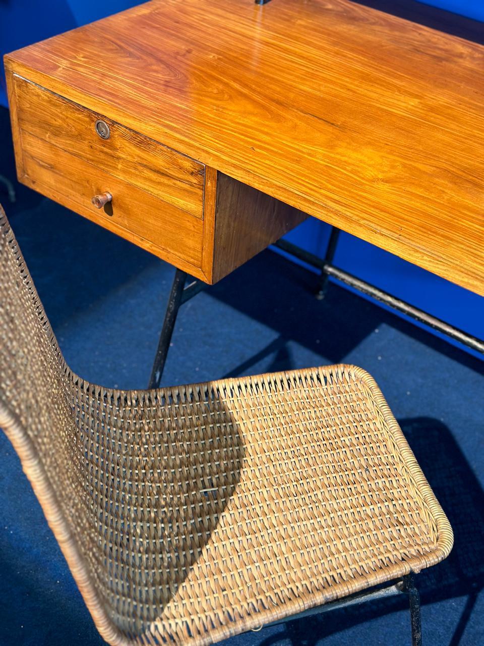Brazilian Carlo Hauner's Mid-Century Modern Personal Use Desk in Caviúna Wood and Iron For Sale