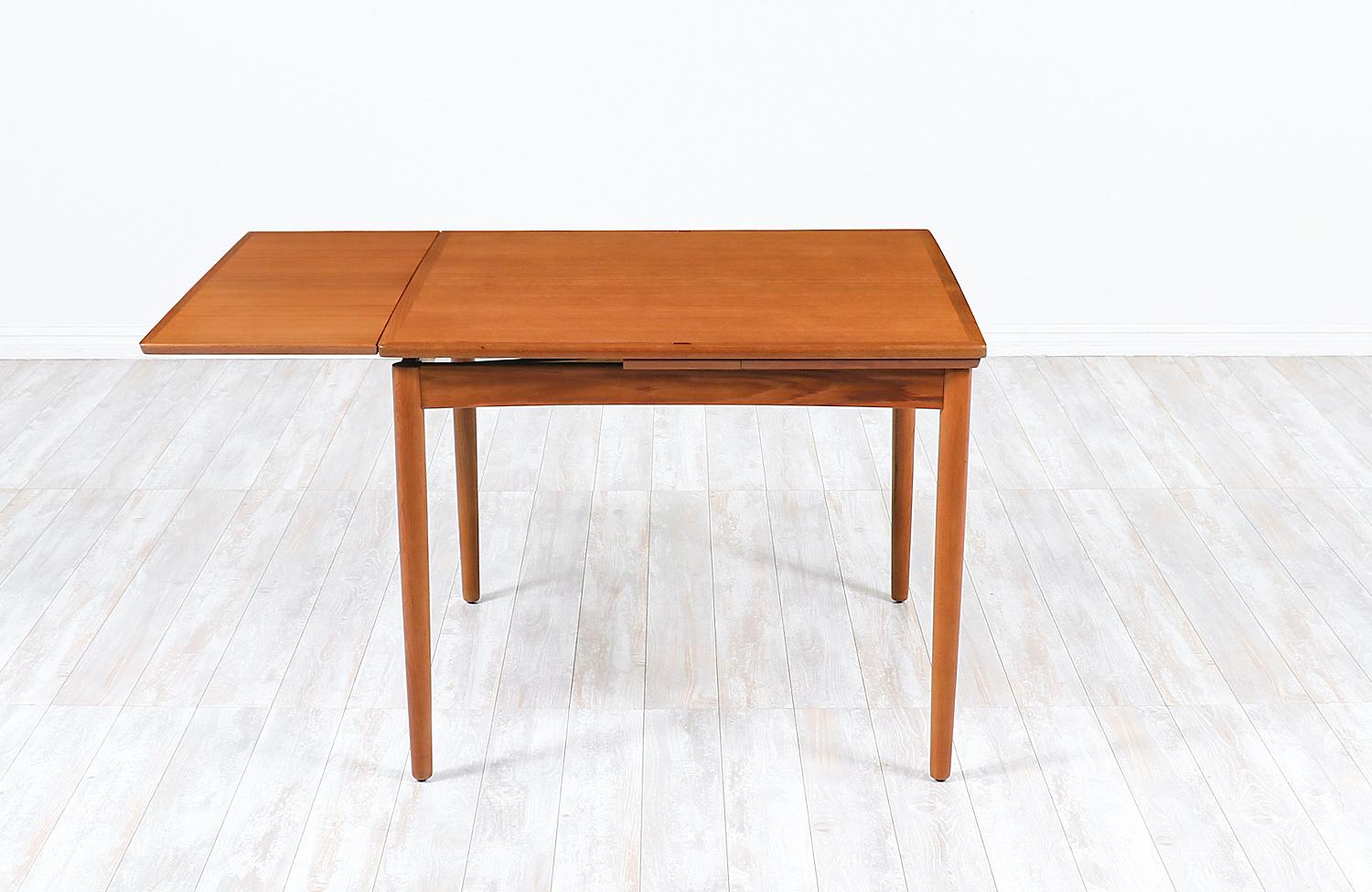 Carlo Jensen Flip-Top Expanding Dining / Game Table for Hundevad & Co. In Excellent Condition In Los Angeles, CA