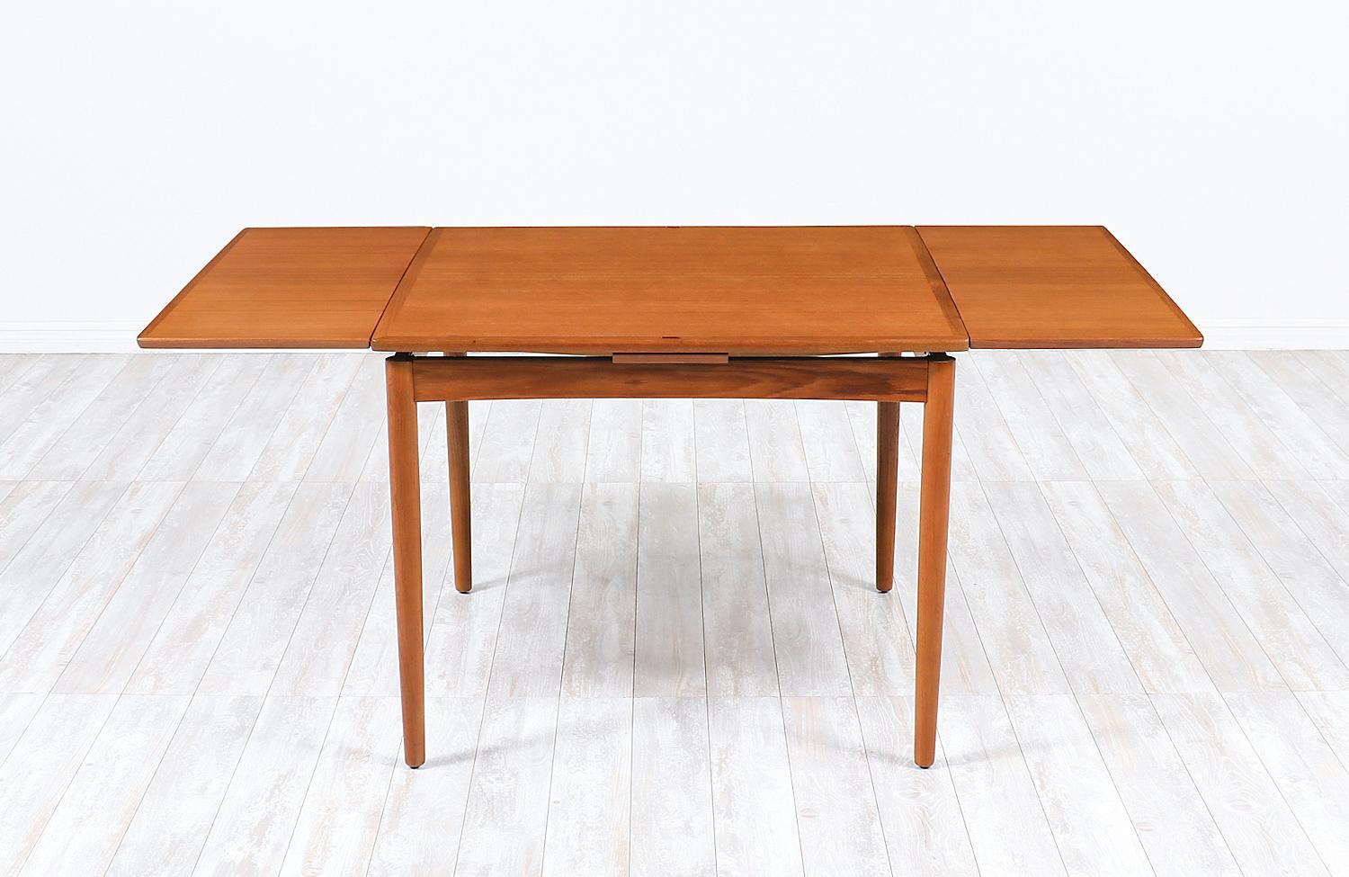 Mid-20th Century Carlo Jensen Flip-Top Expanding Dining / Game Table for Hundevad & Co.
