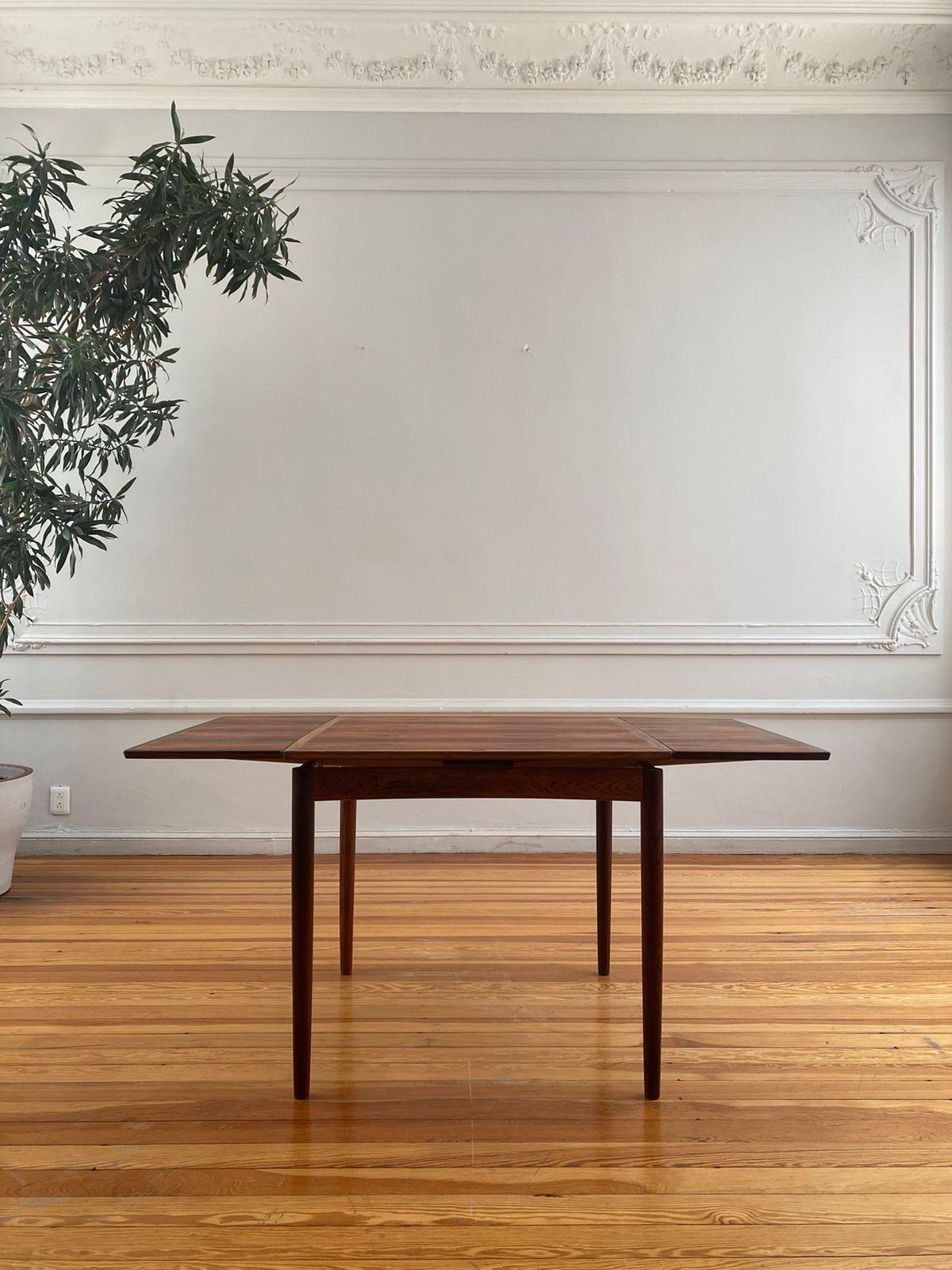 Carlo Jensen pour Hundevad  Table à rallonge danoise moderne en bois de rose avec rallonges en vente 4