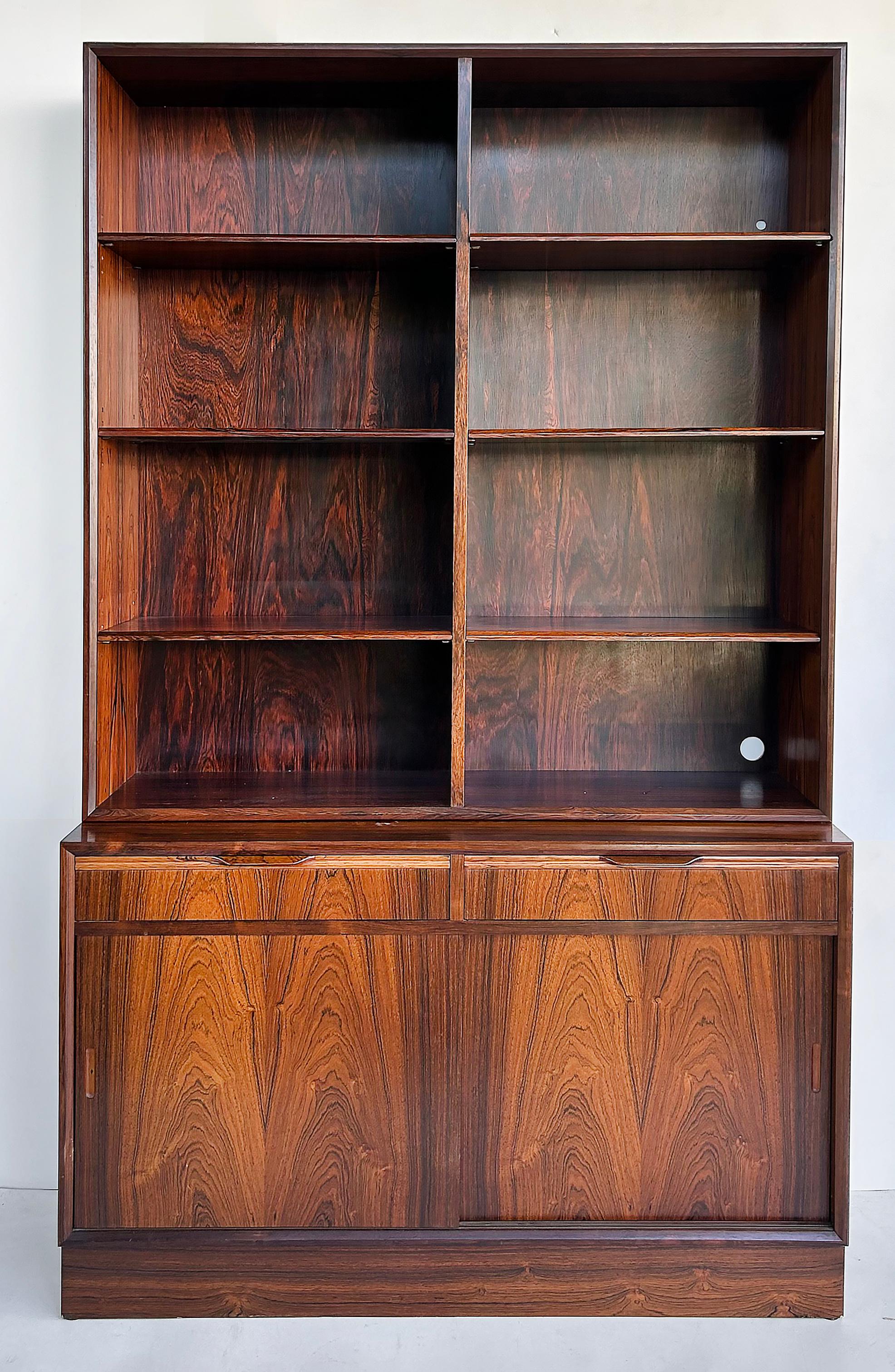 Danese Carlo Jensen Poul Hundevad Danish Rosewood Bookcases, Pair Available in vendita