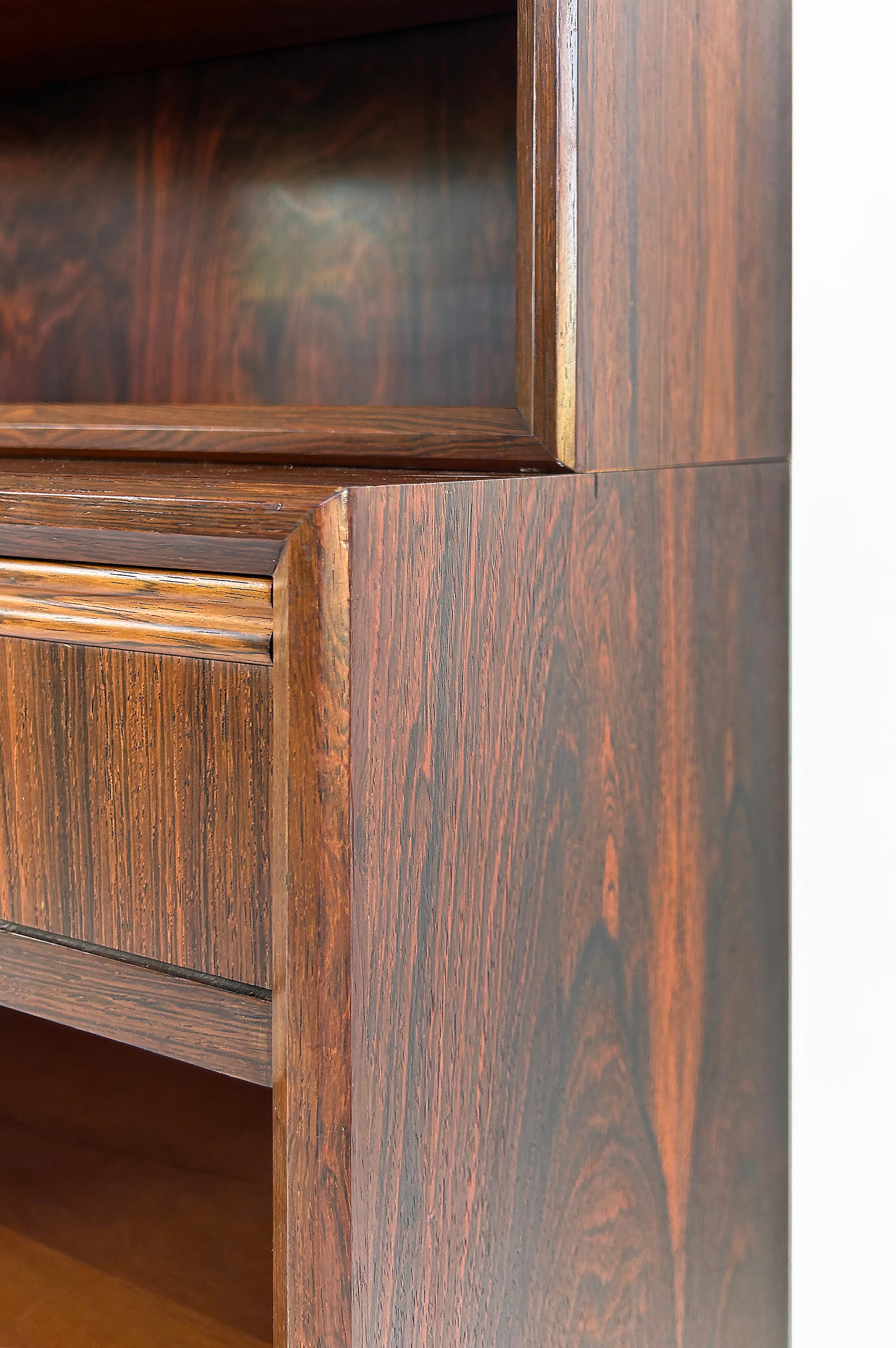Impiallacciato Carlo Jensen Poul Hundevad Danish Rosewood Bookcases, Pair Available in vendita