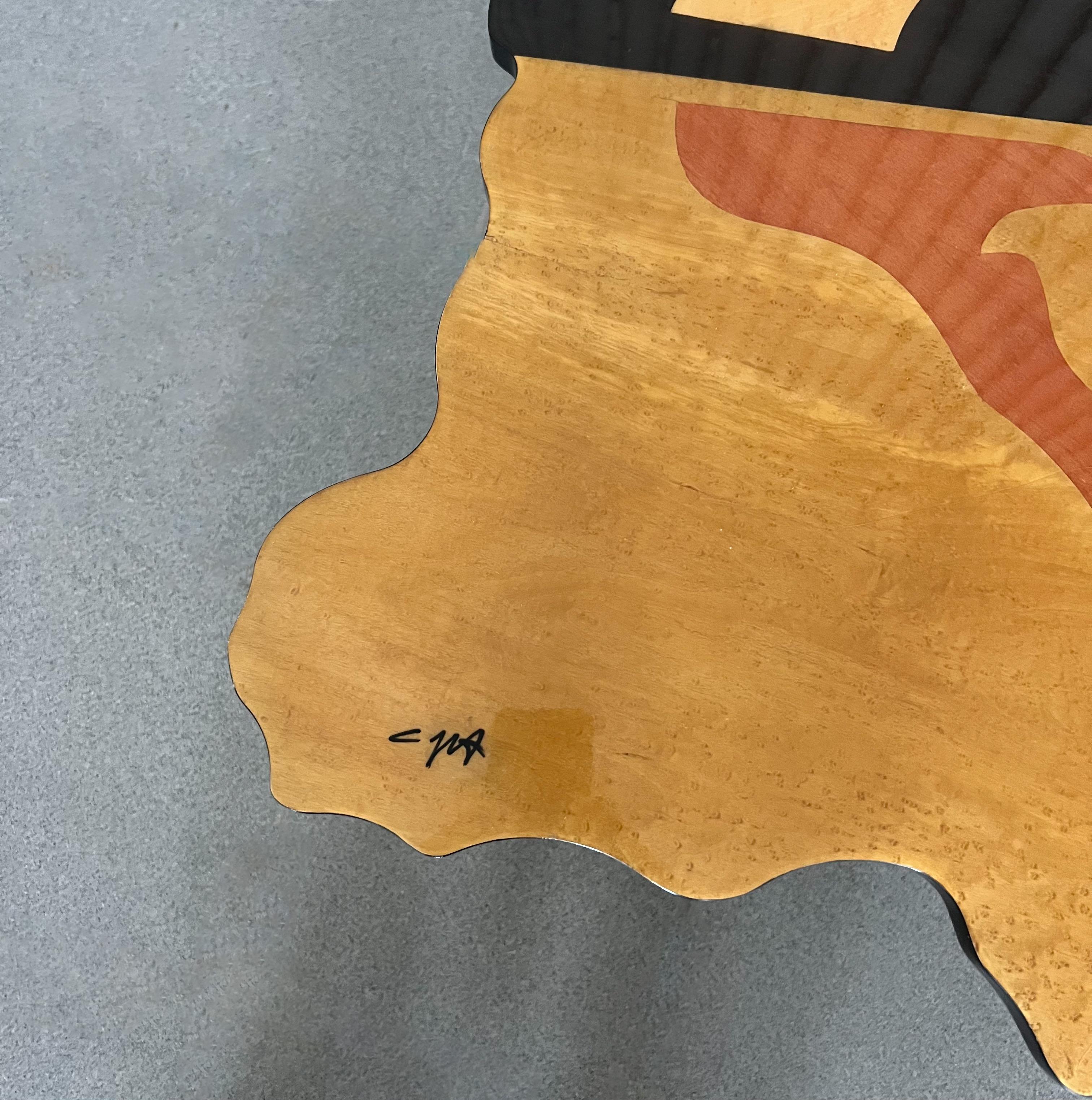 Incrusté Table basse signée Carlo Malnati - Chef-d'œuvre sculptural en marqueterie de Wood en vente