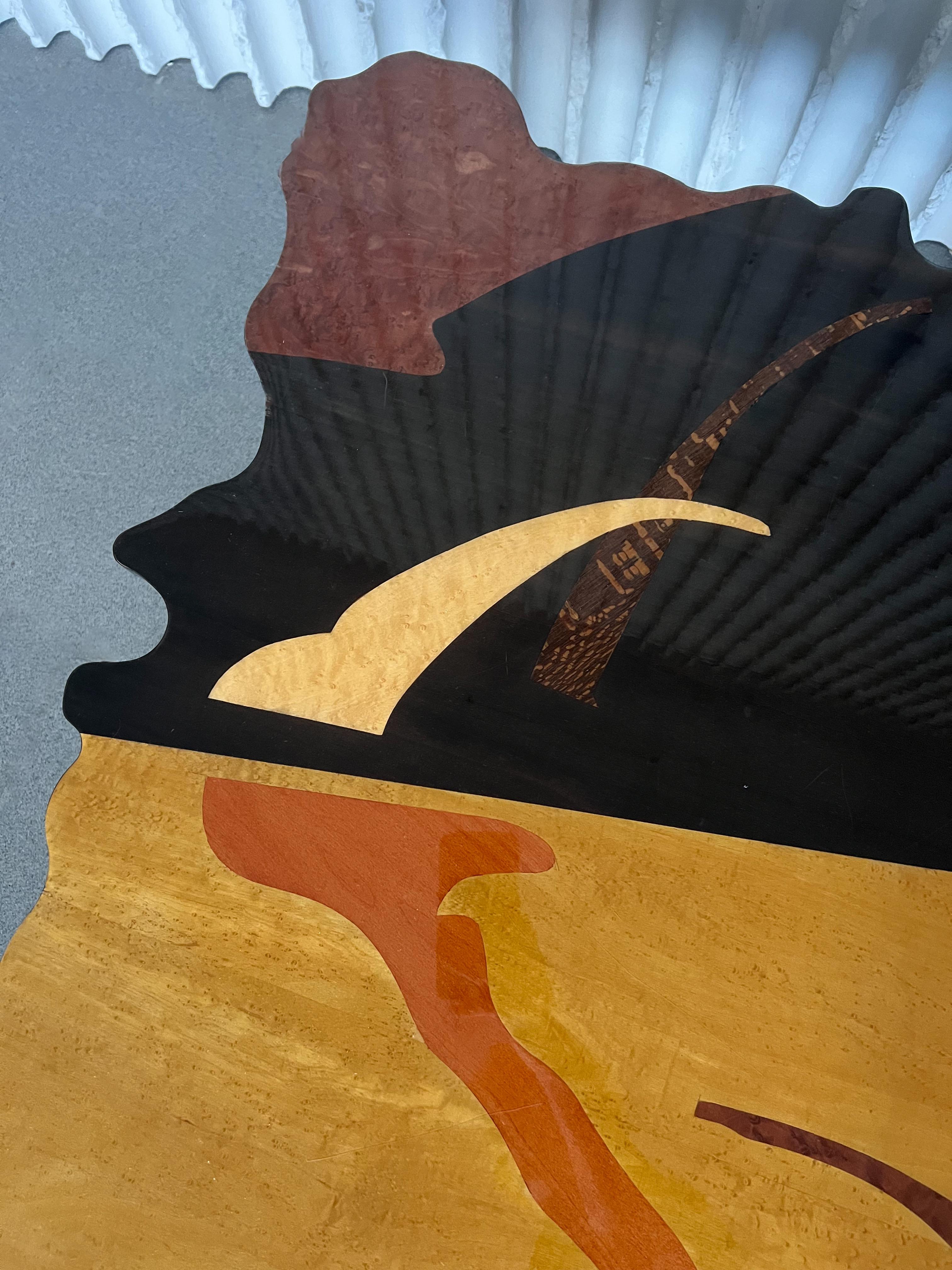 Table basse signée Carlo Malnati - Chef-d'œuvre sculptural en marqueterie de Wood Bon état - En vente à HAARLEM, NL