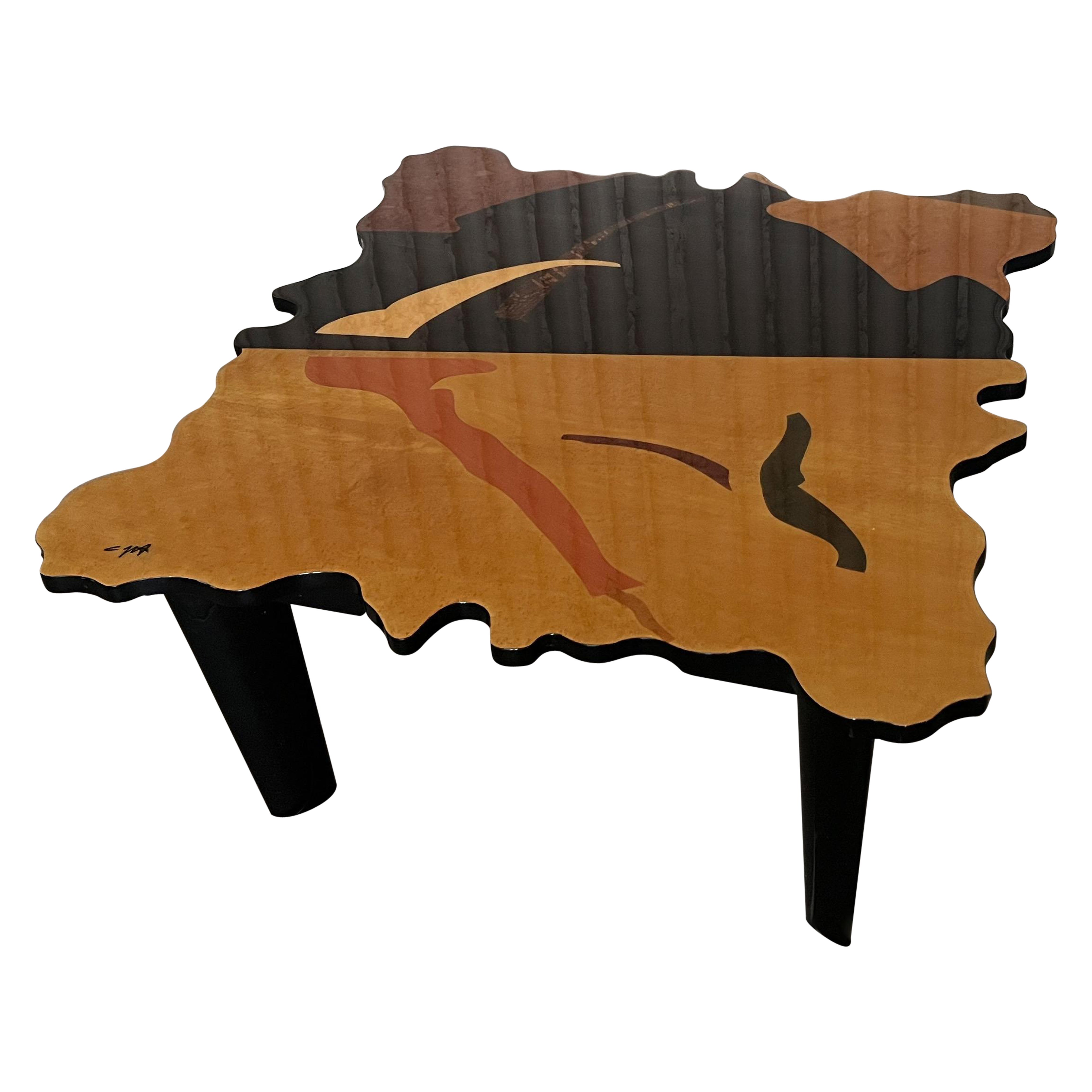 Table basse signée Carlo Malnati - Chef-d'œuvre sculptural en marqueterie de Wood en vente