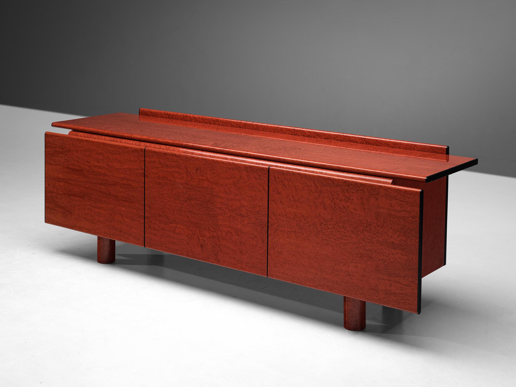 Carlo Marelli & Massimo Molteni 'Tula' Sideboard in Red Birdseye Maple In Good Condition For Sale In Waalwijk, NL