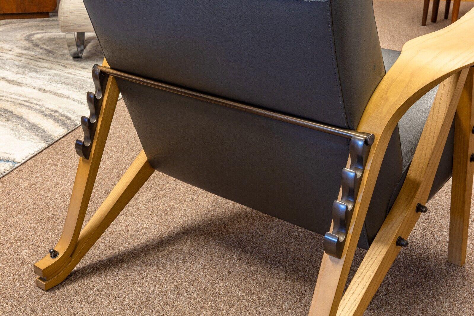 Carlo Mollino Contemporary Modern Gilda Grey Leather Lounge Chair by Zanotta 7
