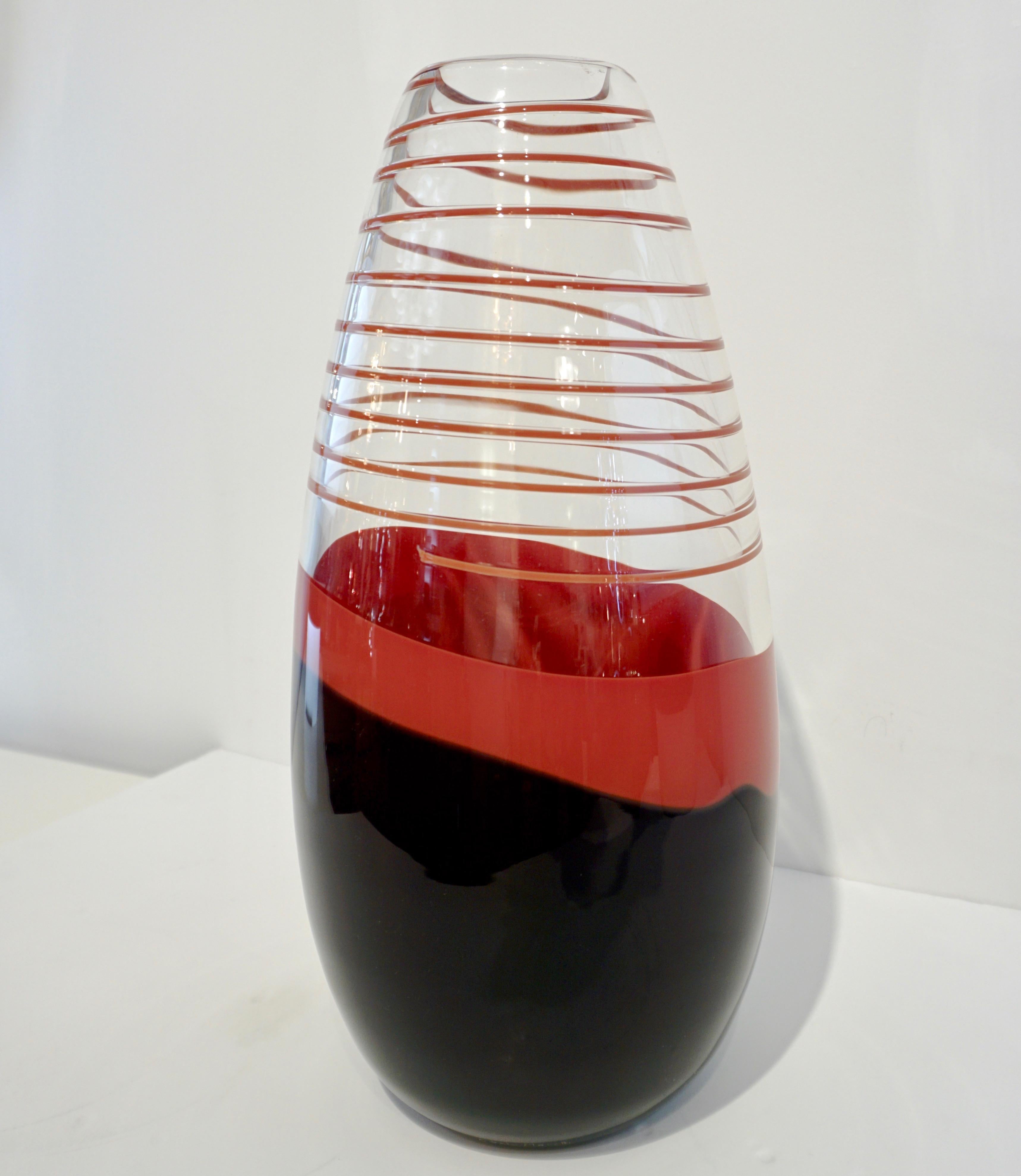 Late 20th Century Carlo Moretti 1980s Italian Vintage Black Coral Red Crystal Murano Glass Vase