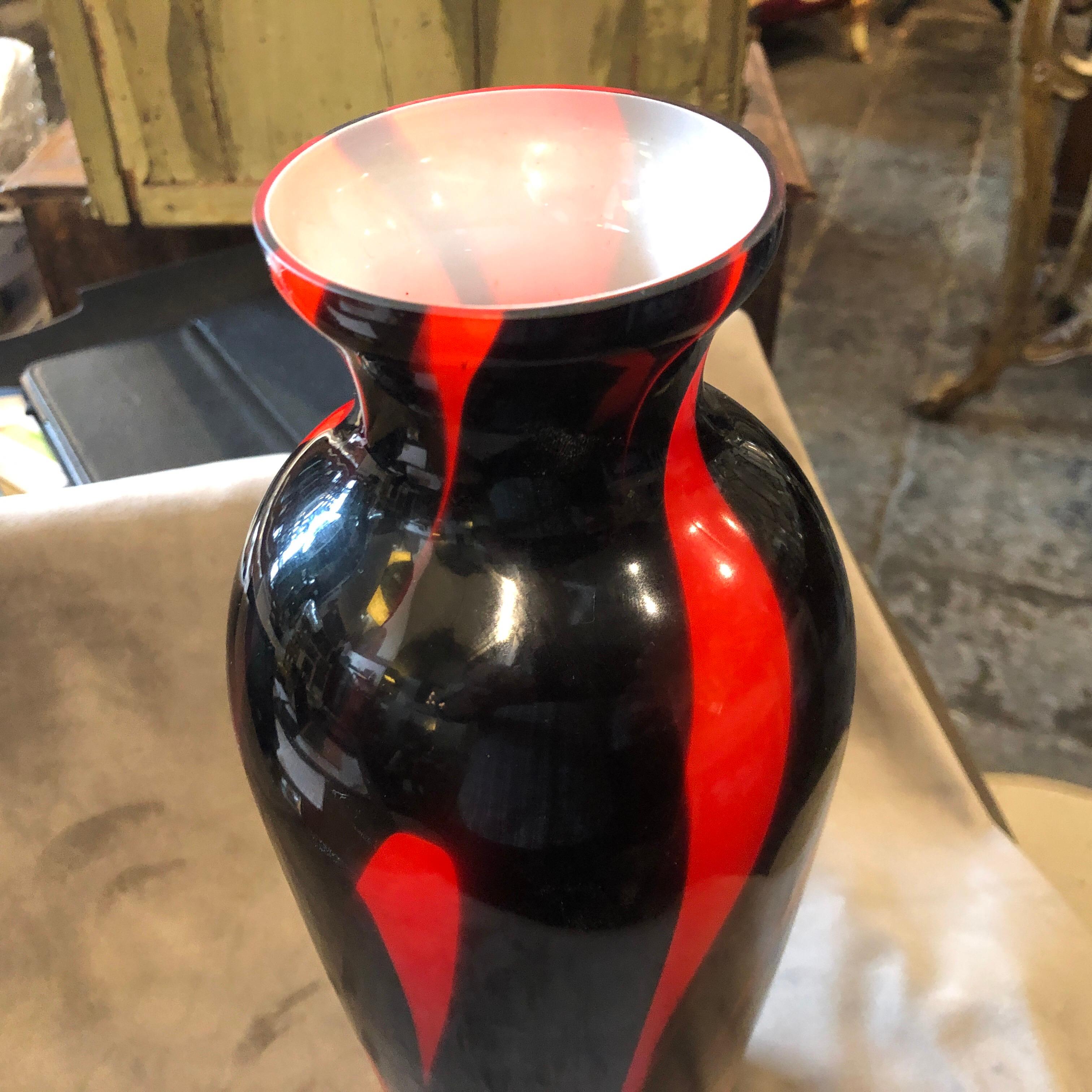 Hand-Crafted 1970s Carlo Moretti Mid-Century Modern Red and Black Opaline Vase