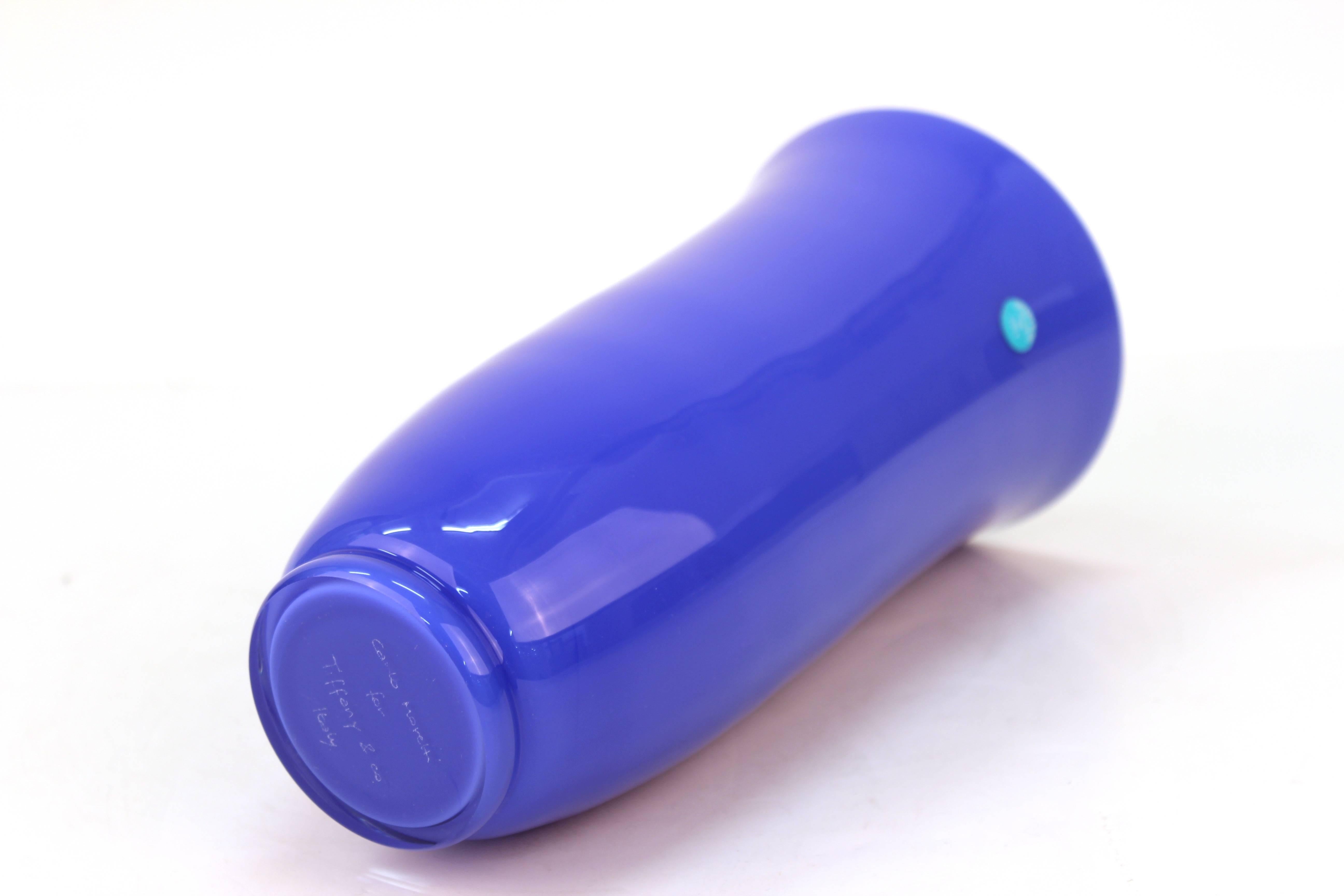 italien Vase Carlo Moretti for Tiffany & Co. en bleu violet et aqua avec signature