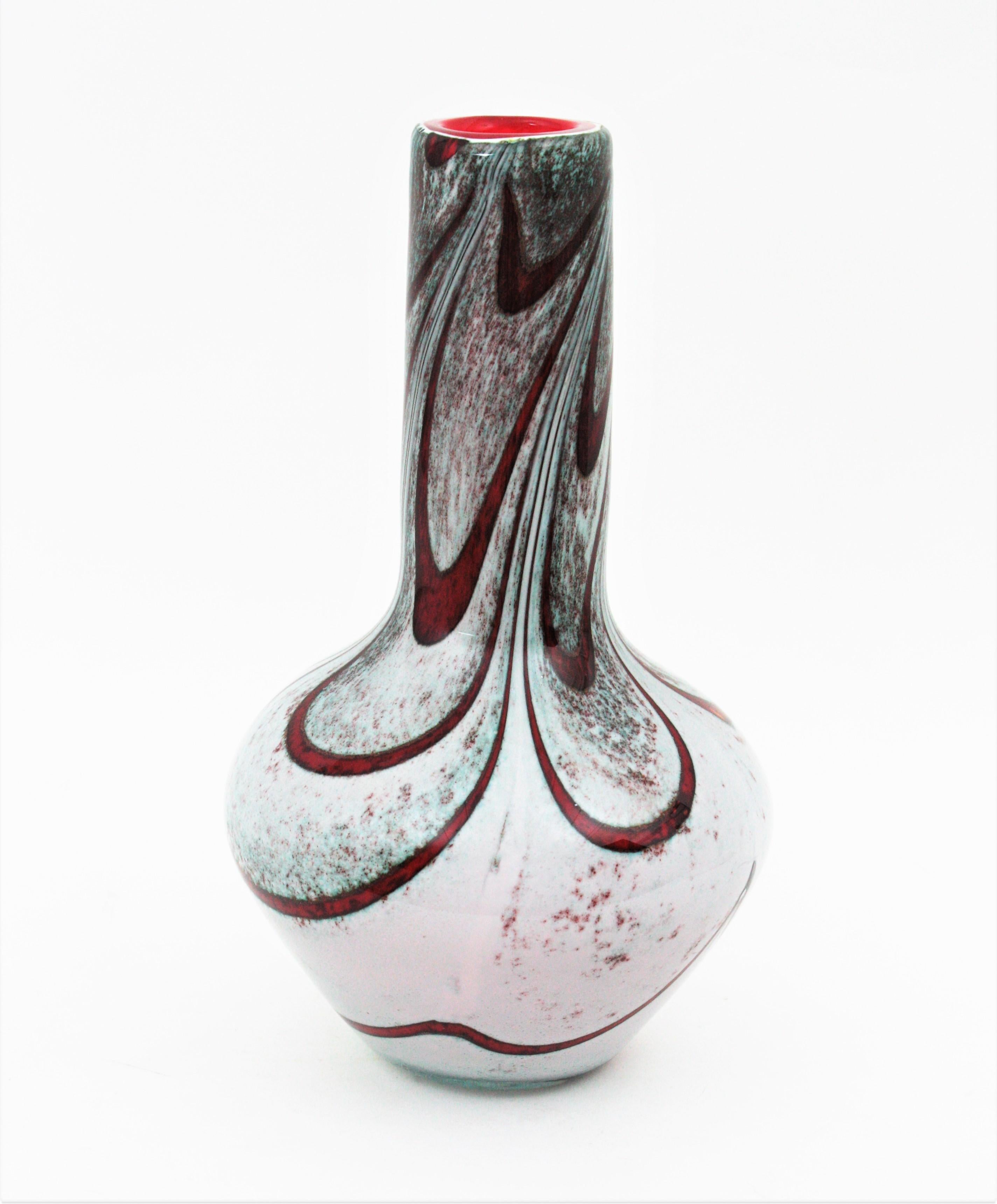Hand-Crafted Carlo Moretti Murano White Red Stripes Art Glass Vase, 1960s For Sale