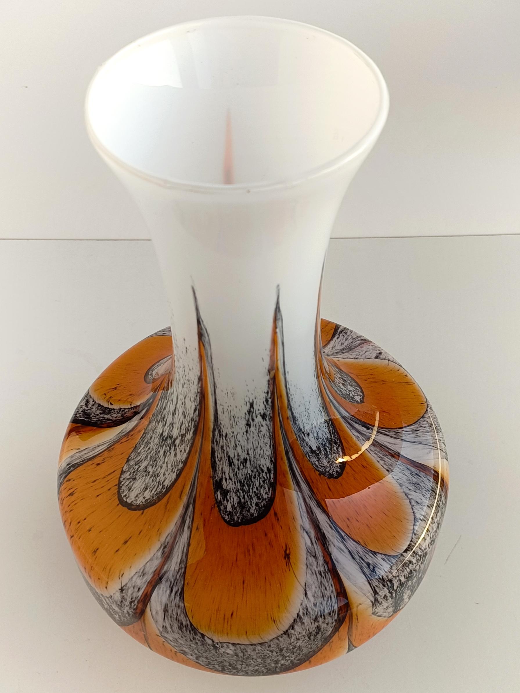 Mid-20th Century Vintage Mid Century Carlo Moretti Opaline Florence Glass Vase, Italy, 1960sVi