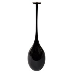 Vaso a bocciolo in vetro artistico soffiato blu scuro in stile Carlo Moretti, metà del secolo scorso.