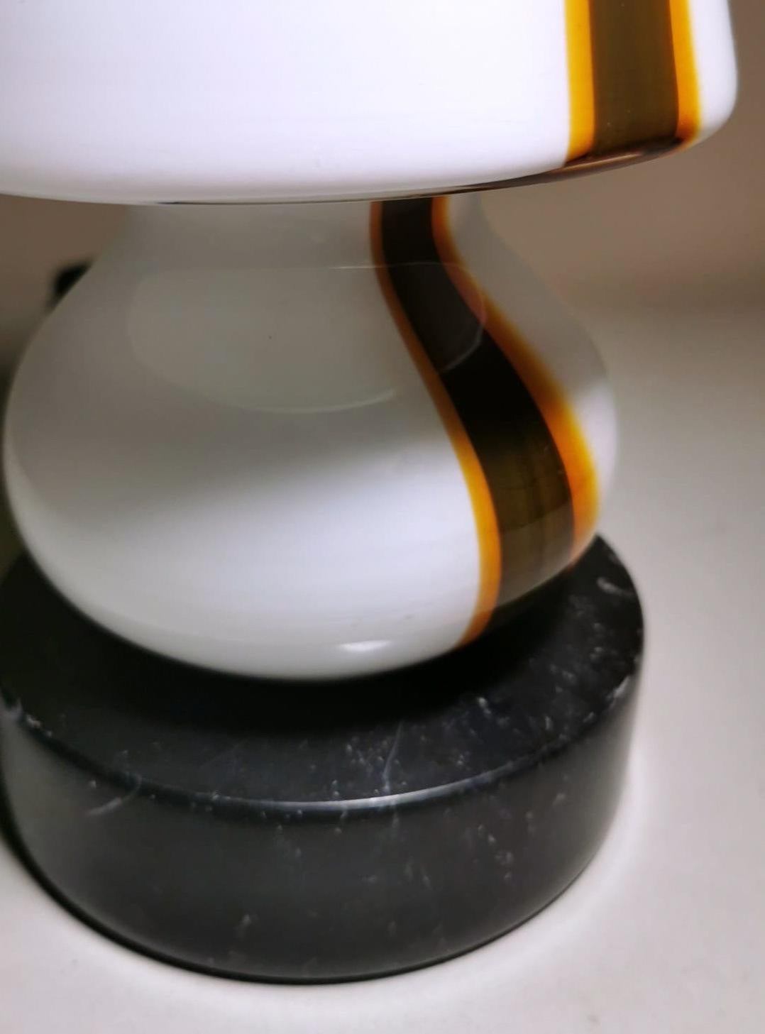 Carlo Moretti Style Space Age Lamp from Murano in Opaline Glass and Marble Base For Sale 4