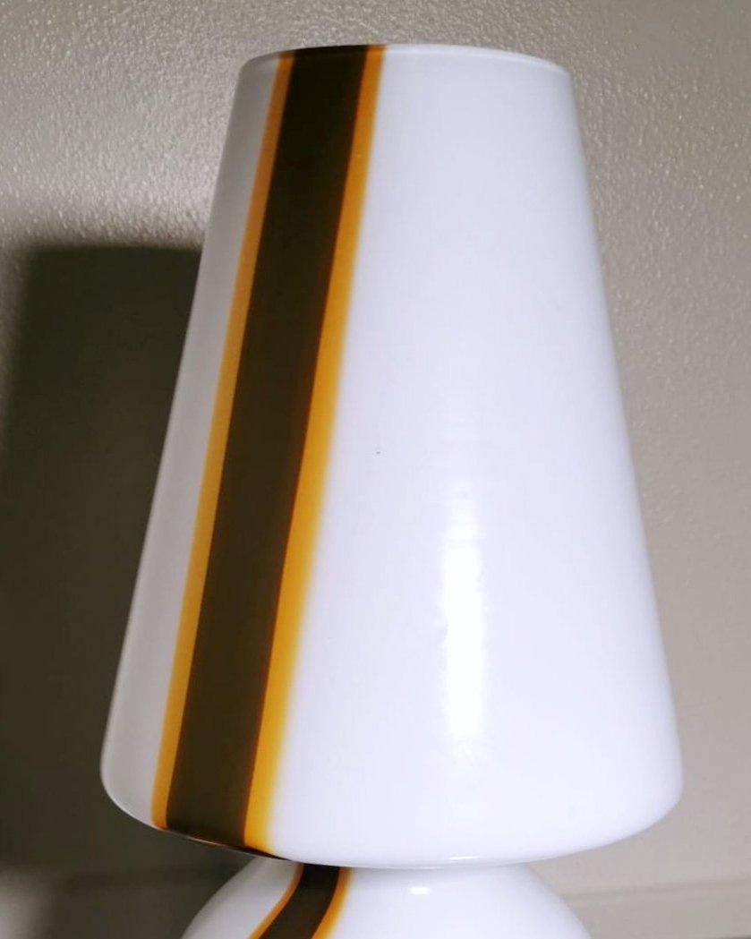 Carlo Moretti Style Space Age Lamp from Murano in Opaline Glass and Marble Base In Good Condition For Sale In Prato, Tuscany