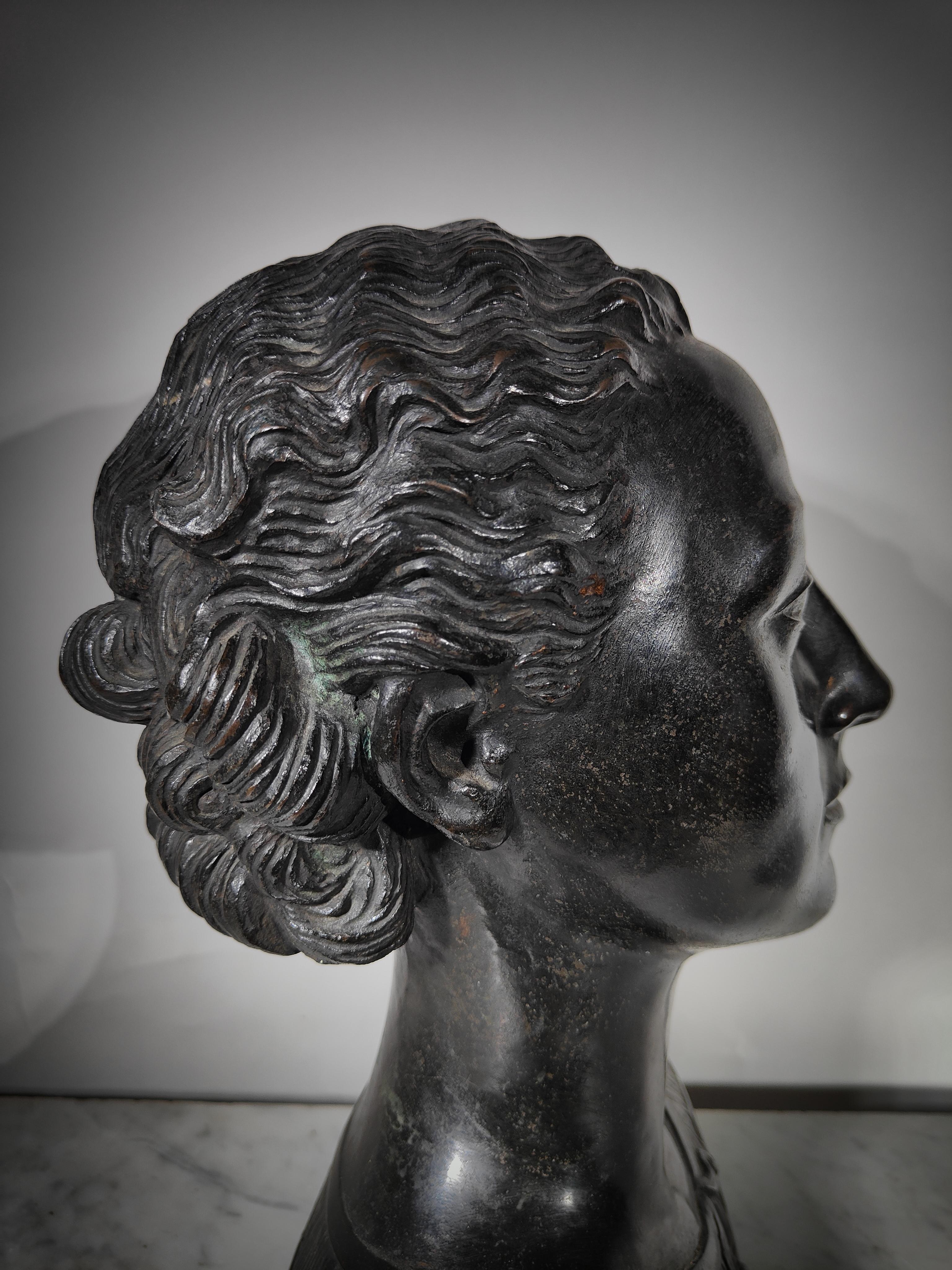 Moderne Bronzebüste von Carlo Munari, Enrico Parnigotto im Angebot 1
