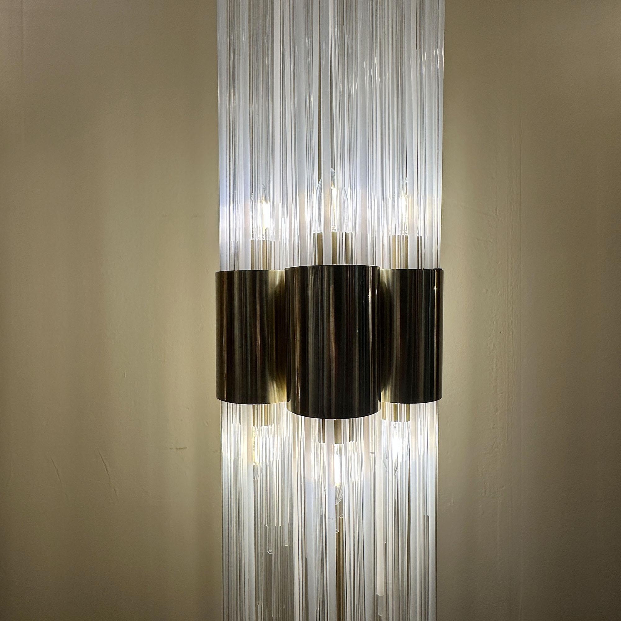 Carlo Nason attributo Lampada da terra in ottone con fontana di fili di vetro Italia 1960 In condizioni ottime in vendita a London, GB