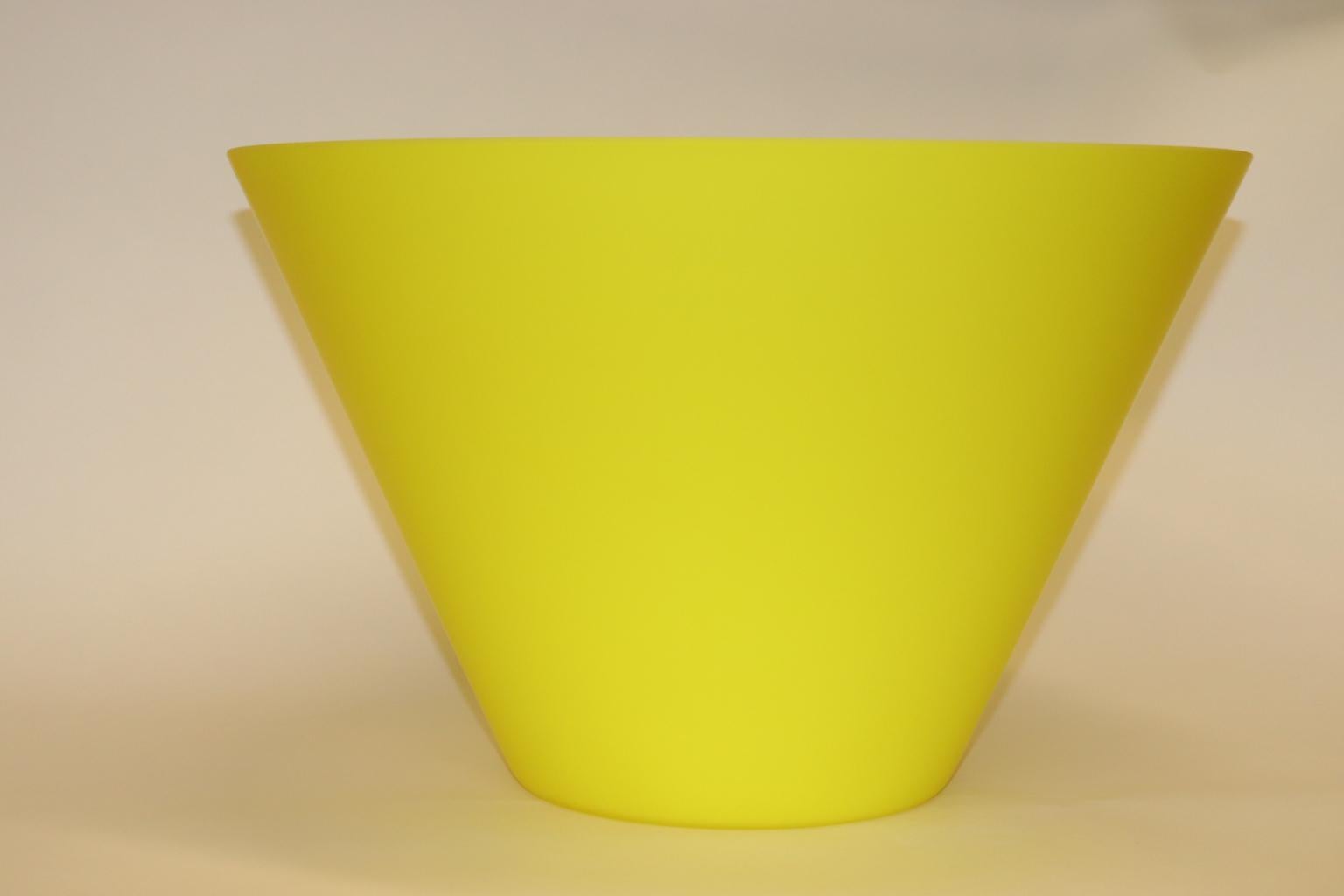 Carlo Nason Floor Lamp Murano Lemon Yellow Glass Diffuser Fuchsia Anodized Stem For Sale 5