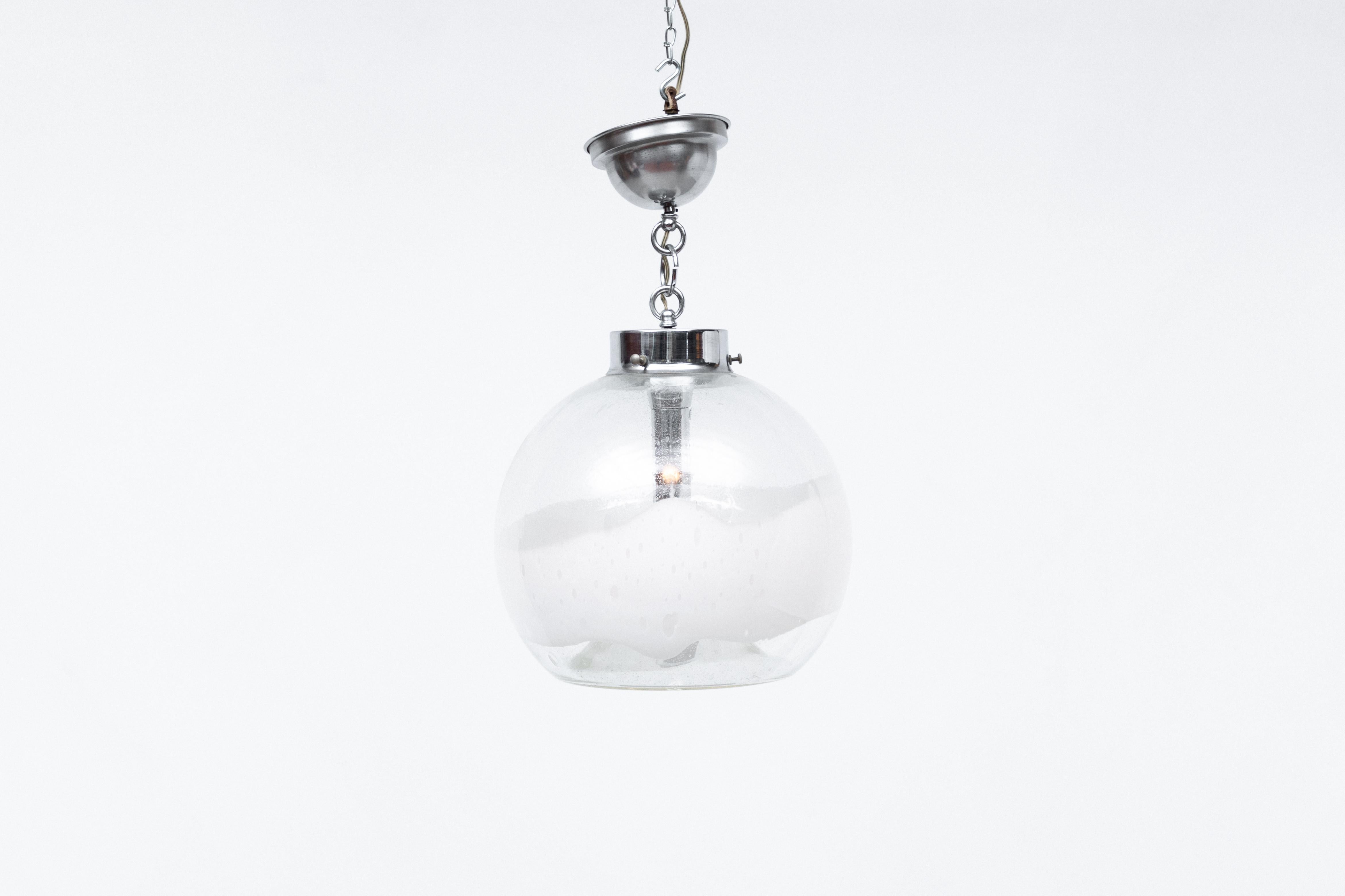Carlo Nason for Mazzega Clear and White Hand Blown Glass & Chrome Pendant Light For Sale 4