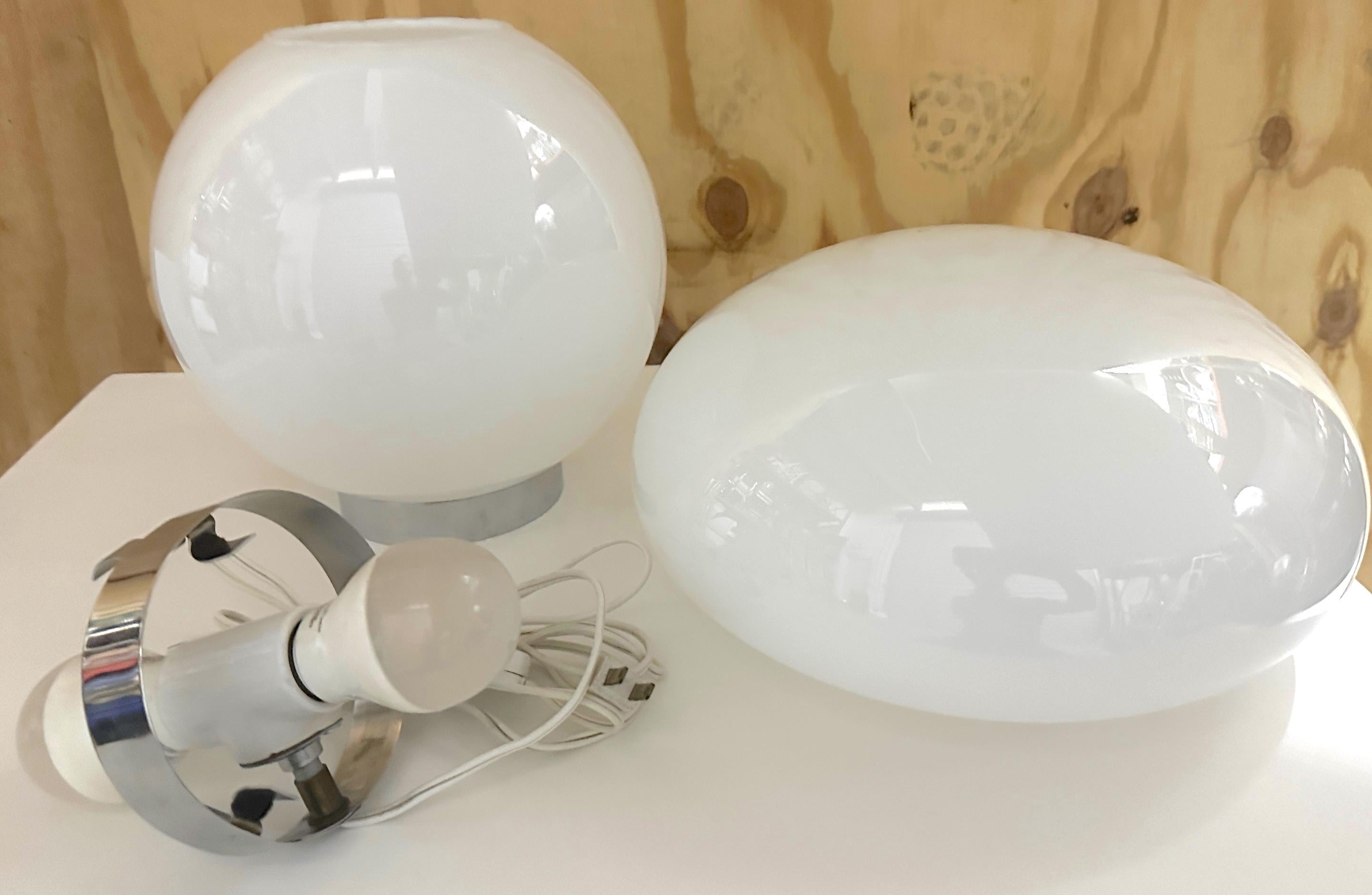 Carlo Nason for Mazzega, Mod White Murano Glass & Chrome Mushroom Lamp For Sale 1