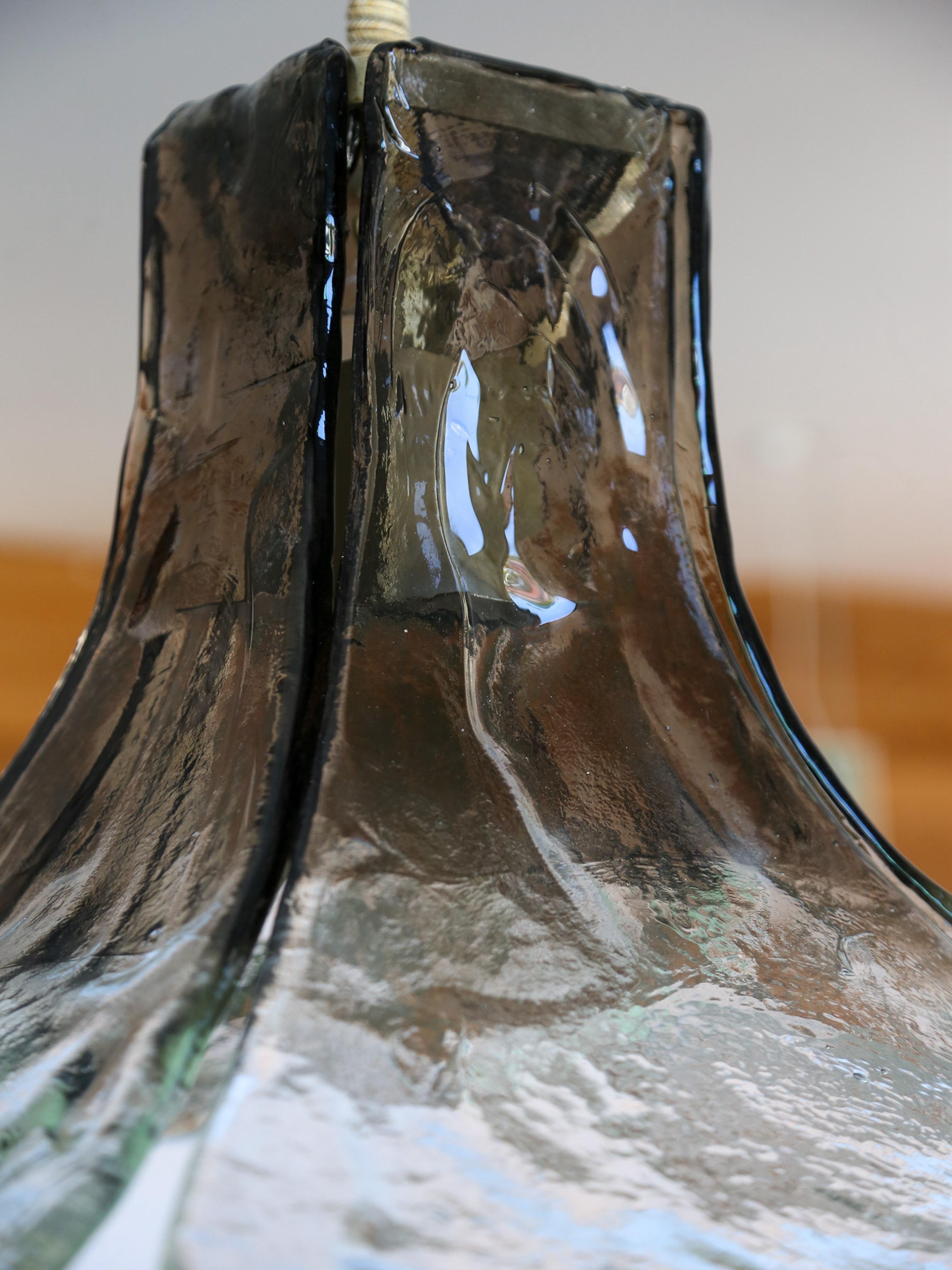 Carlo Nason for Mazzega Murano Glass Flower Pendant Light In Good Condition For Sale In Byron Bay, NSW