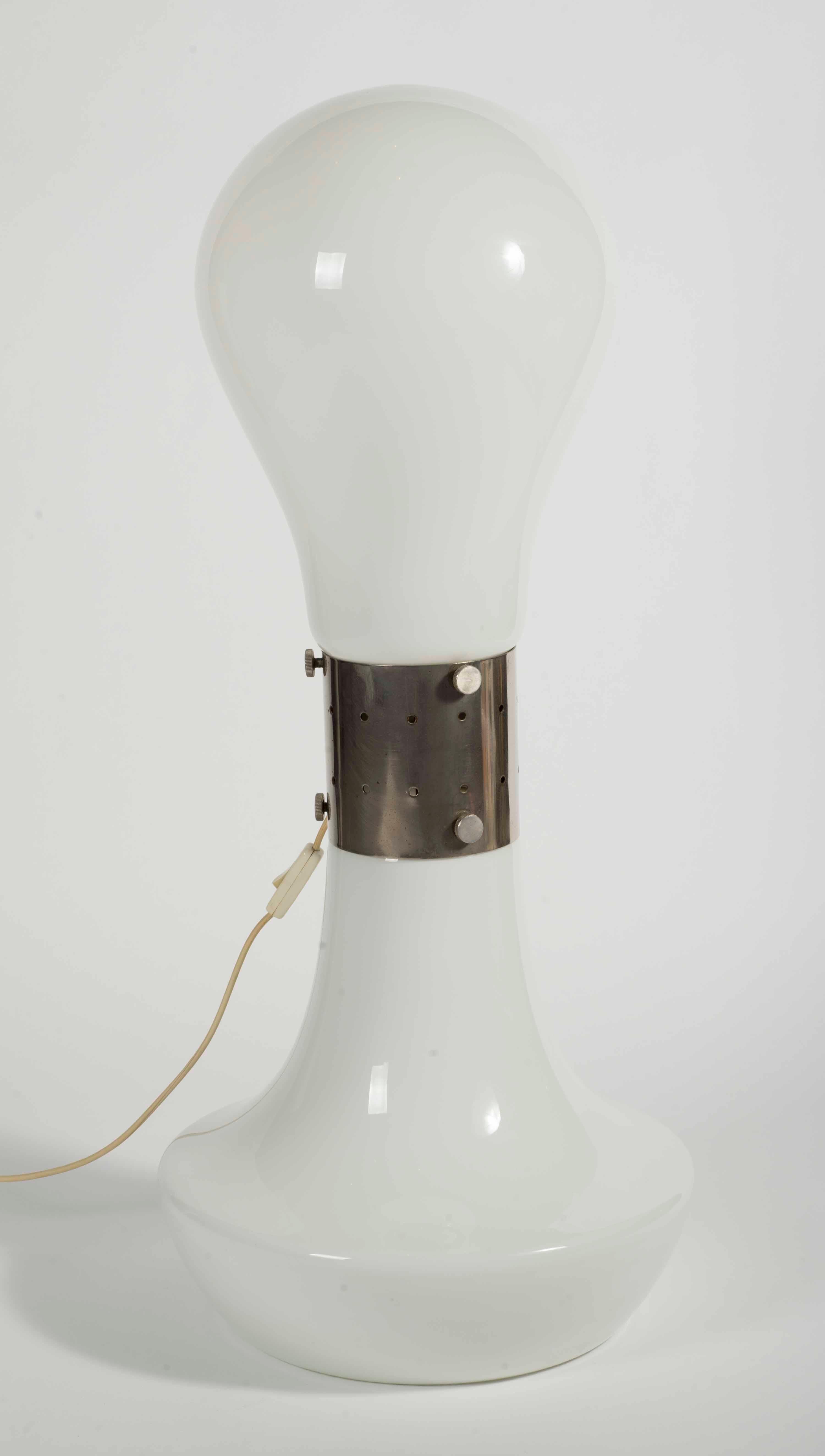 Mid-Century Modern Carlo Nason for Mazzega White Murano Glass Floor Lamp For Sale