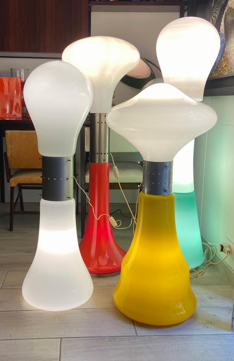 Mid-20th Century Carlo Nason for Mazzega White Murano Glass Floor Lamp, Italy, 1960s For Sale