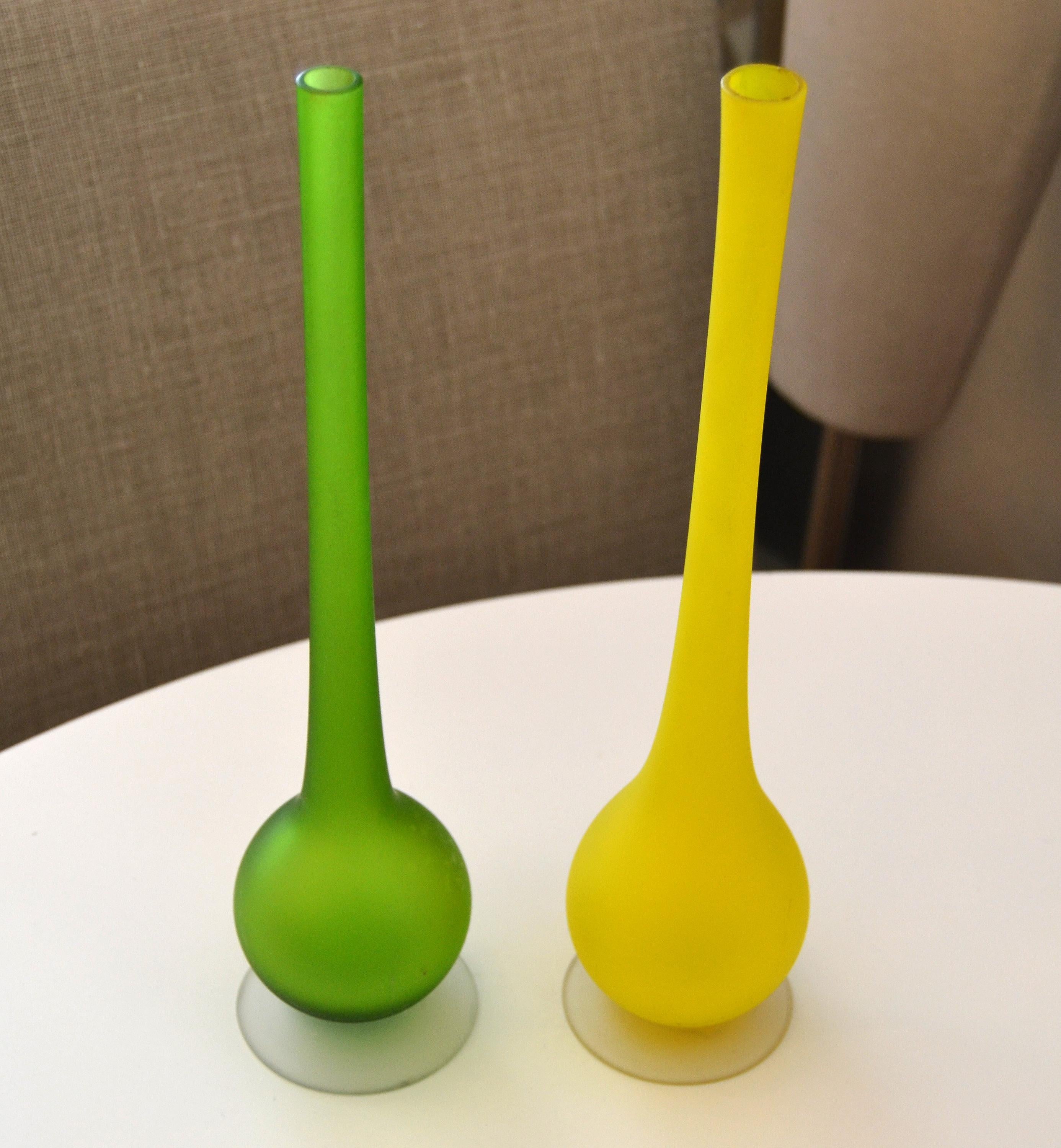 Set of 2 Mid-Century Modern Carlo Nason for Rosenthal Netter satin glass bud vases in yellow and green.
The yellow vase retains the original label.
These were produced in the early times, circa 1960-1969 Italy.
 