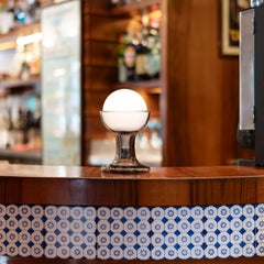 Carlo Nason 'Gelato' Tragbare Tischleuchte aus Rauchglas für Established & Sons