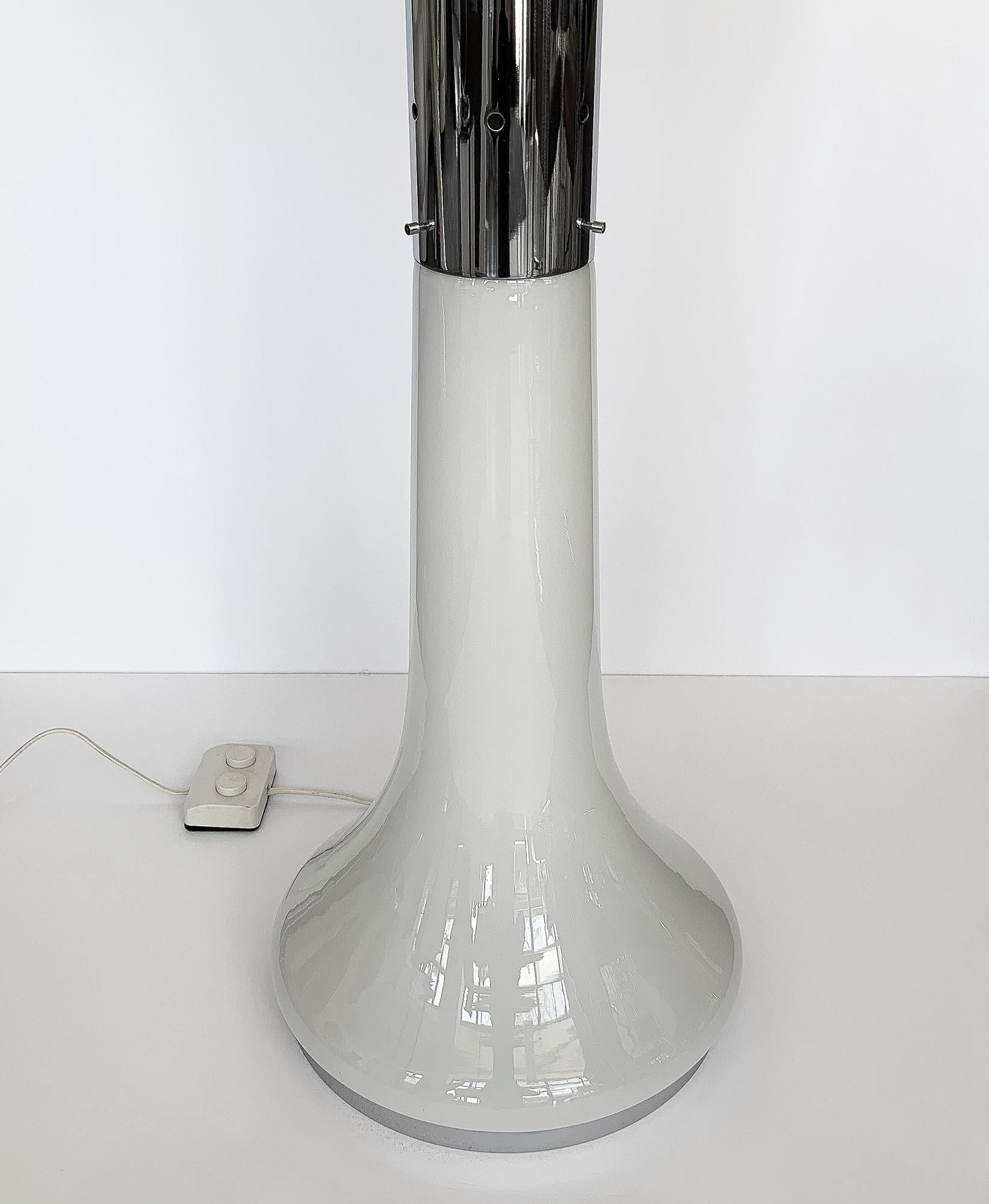 Mid-20th Century Carlo Nason i Numerati Soffiato White Glass Floor Lamp for Mazzega Murano 