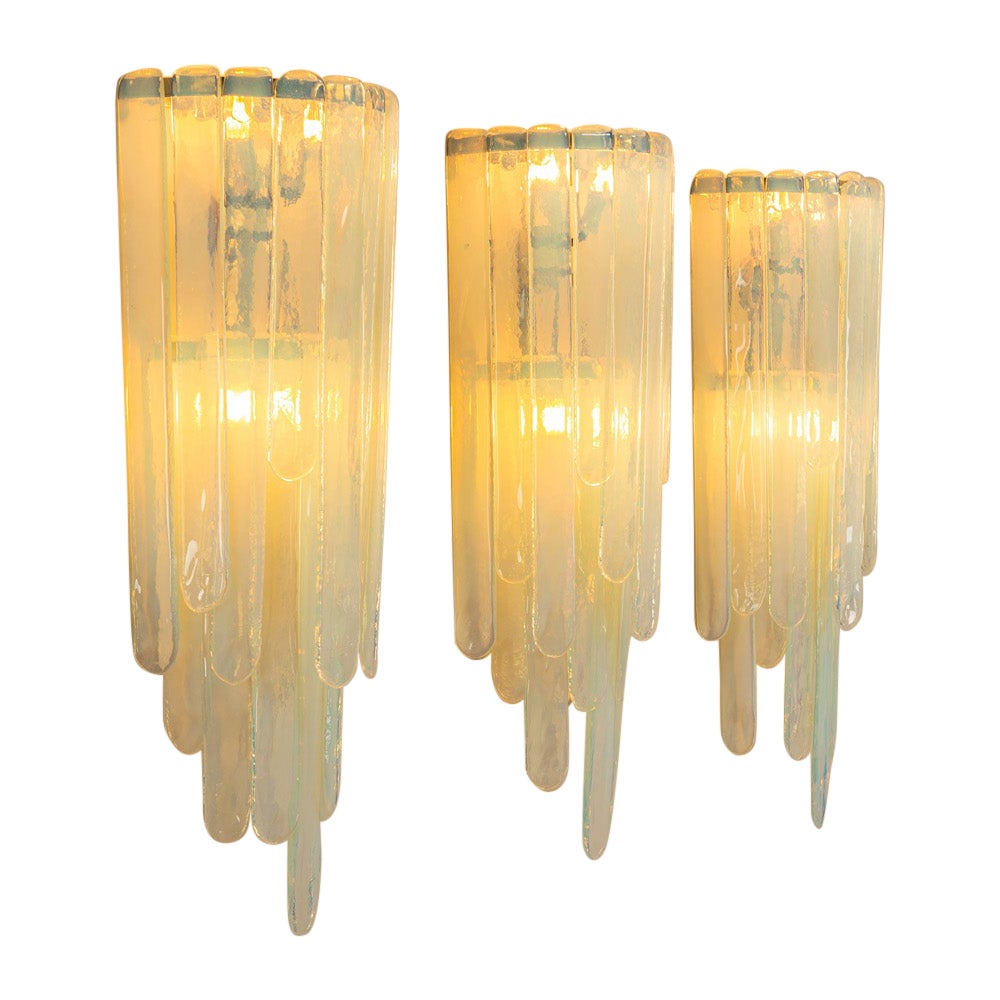 Carlo Nason Grandi lampade da parete LP 242 in opalino (set di 3) per Mazzega, Italia