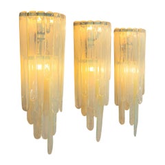 Carlo Nason Grandi lampade da parete LP 242 in opalino (set di 3) per Mazzega, Italia