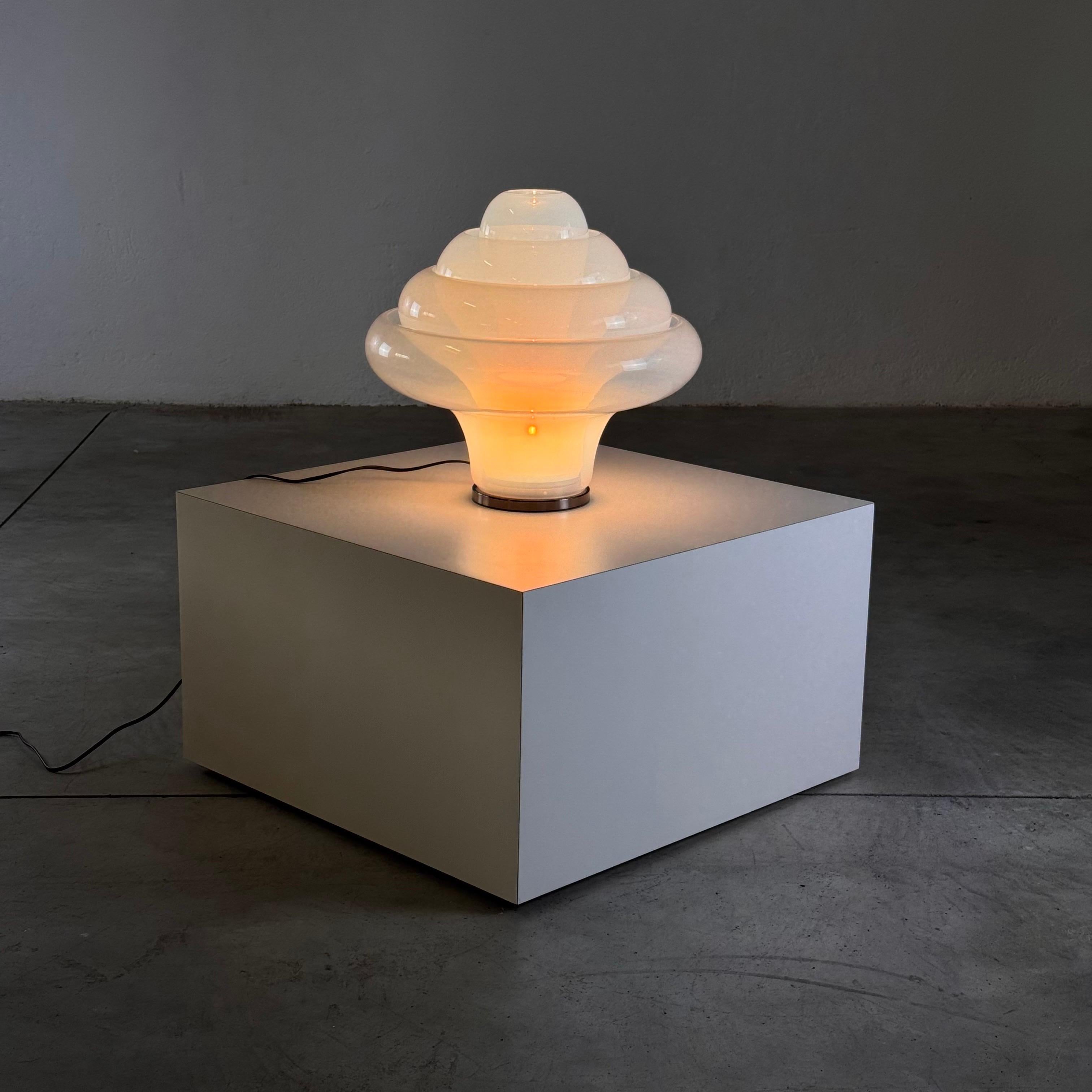 Carlo Nason LT305 „Lotus“ Tischlampe für Mazzega, Opalisierendes Glas, 1960er Jahre Design im Angebot 3