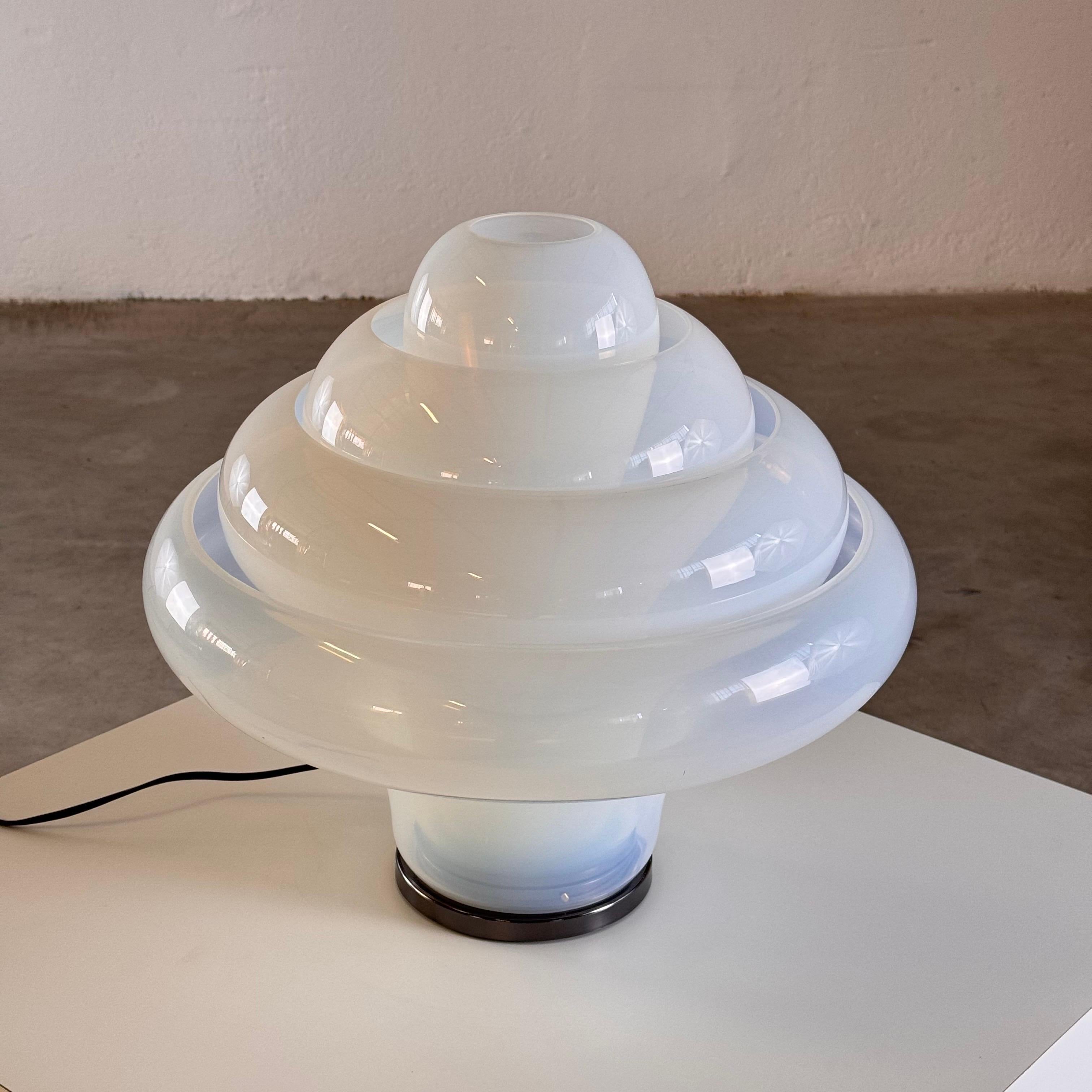 Carlo Nason LT305 'Lotus' Table Lamp for Mazzega, Opalescent Glass, 1960s Design 4