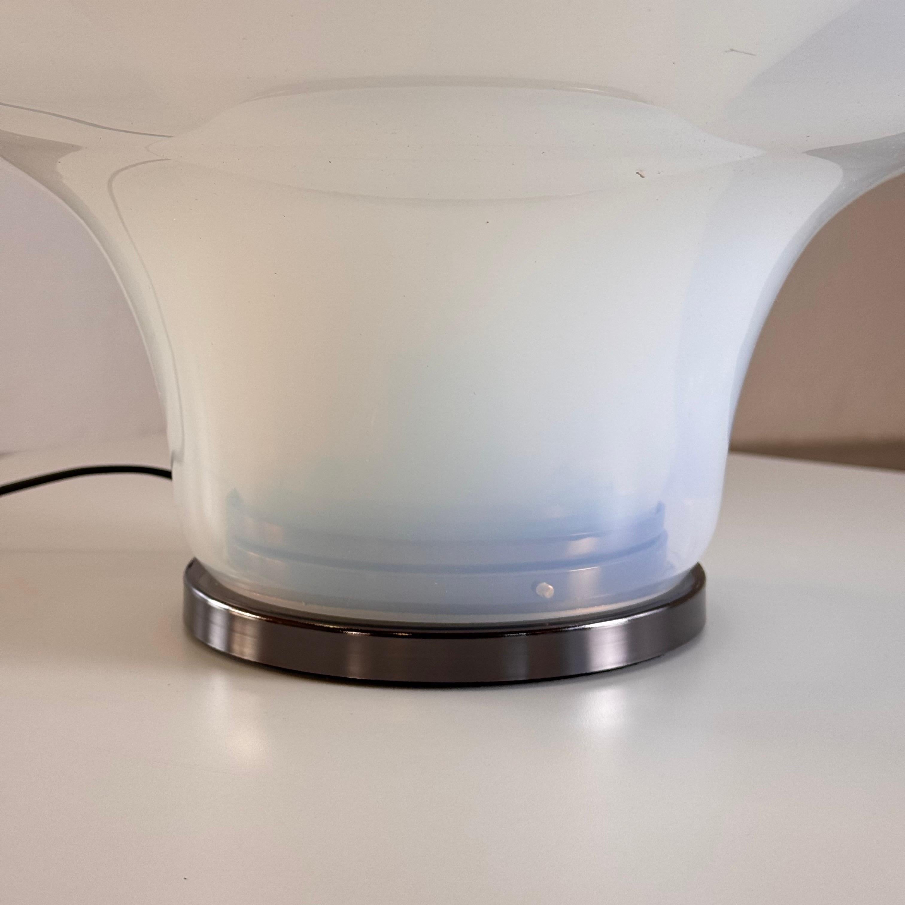 Carlo Nason LT305 'Lotus' Table Lamp for Mazzega, Opalescent Glass, 1960s Design 5