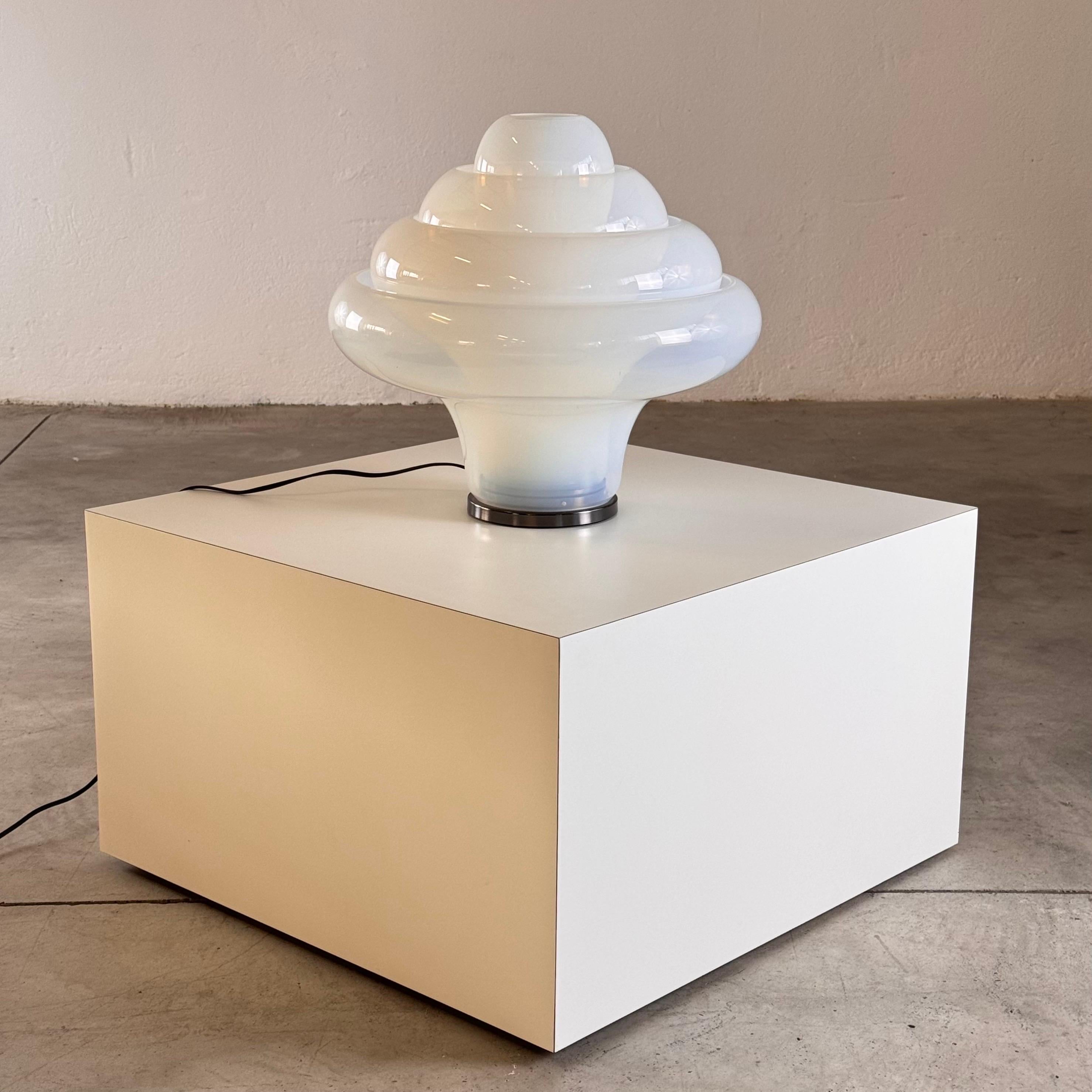 Carlo Nason LT305 'Lotus' Table Lamp for Mazzega, Opalescent Glass, 1960s Design 8