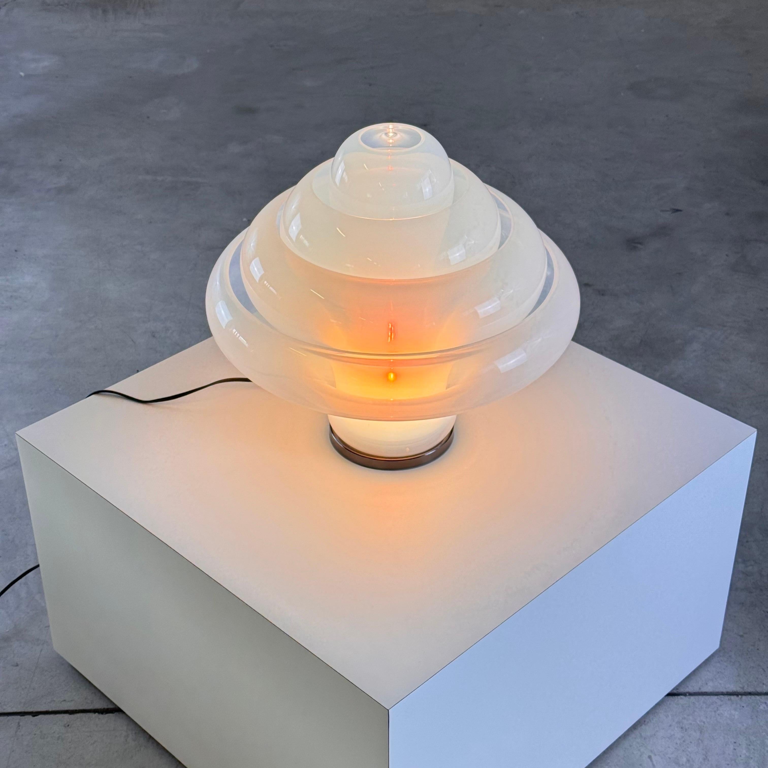 Mid-Century Modern Carlo Nason LT305 'Lotus' Table Lamp for Mazzega, Opalescent Glass, 1960s Design