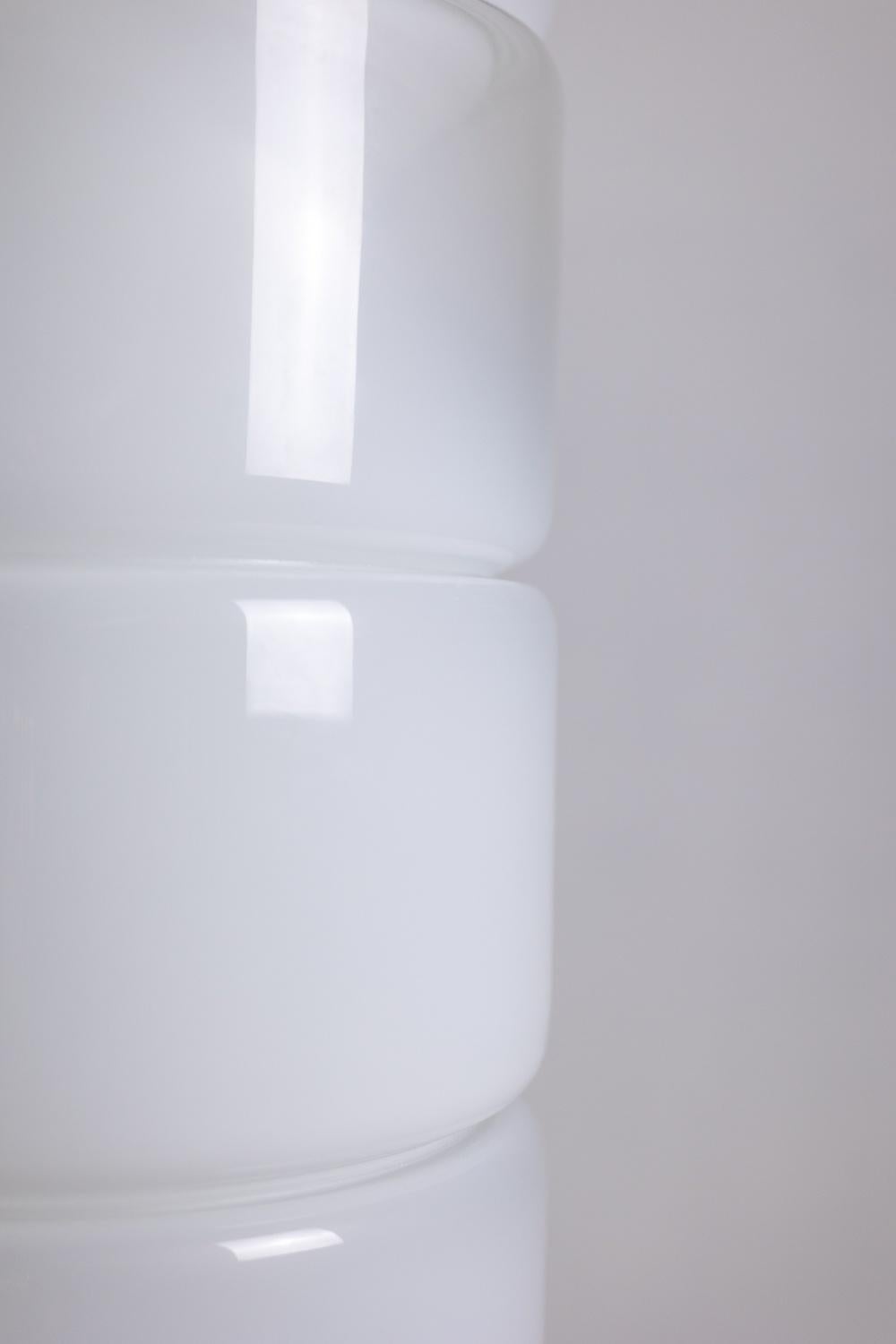 Carlo Nason. LT316 floor lamp in white opalescent Murano glass In Good Condition For Sale In Saint-Ouen, FR