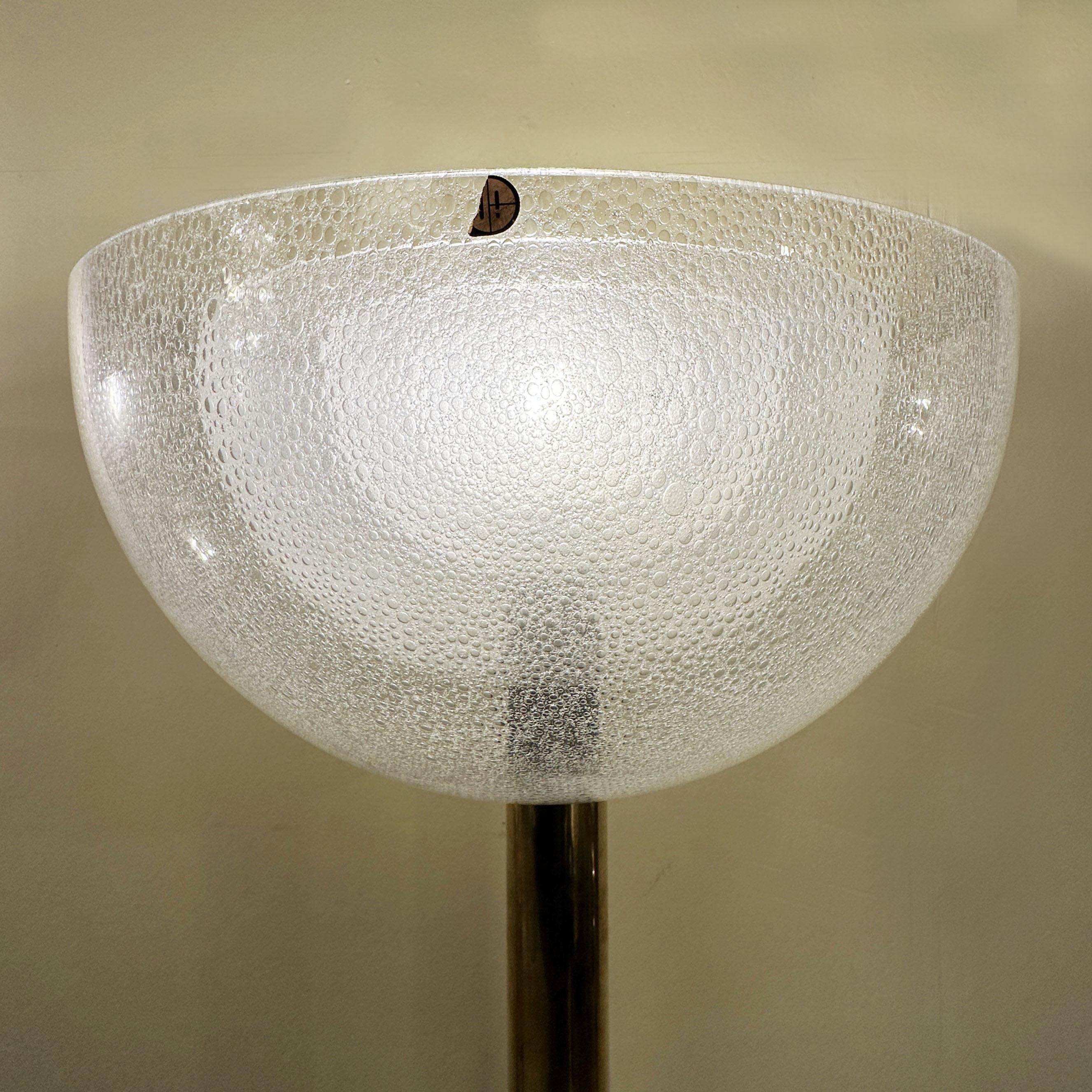 Carlo Nason LT338 Lampadaire pour Mazzega en verre Pulegoso et laiton, Italie 1967 Excellent état - En vente à London, GB