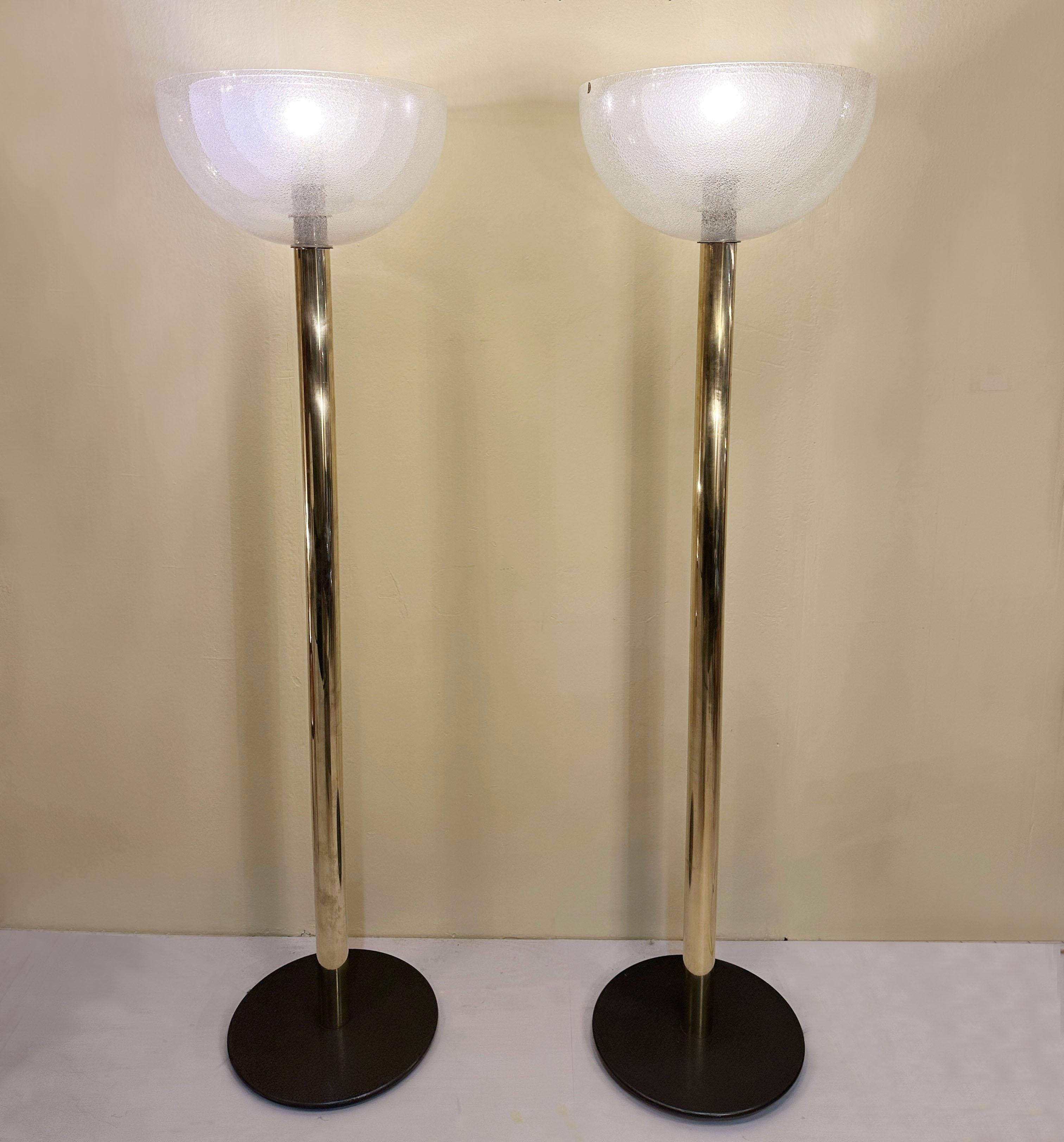 Carlo Nason LT338 Lampadaire pour Mazzega en verre Pulegoso et laiton, Italie 1967 en vente 1