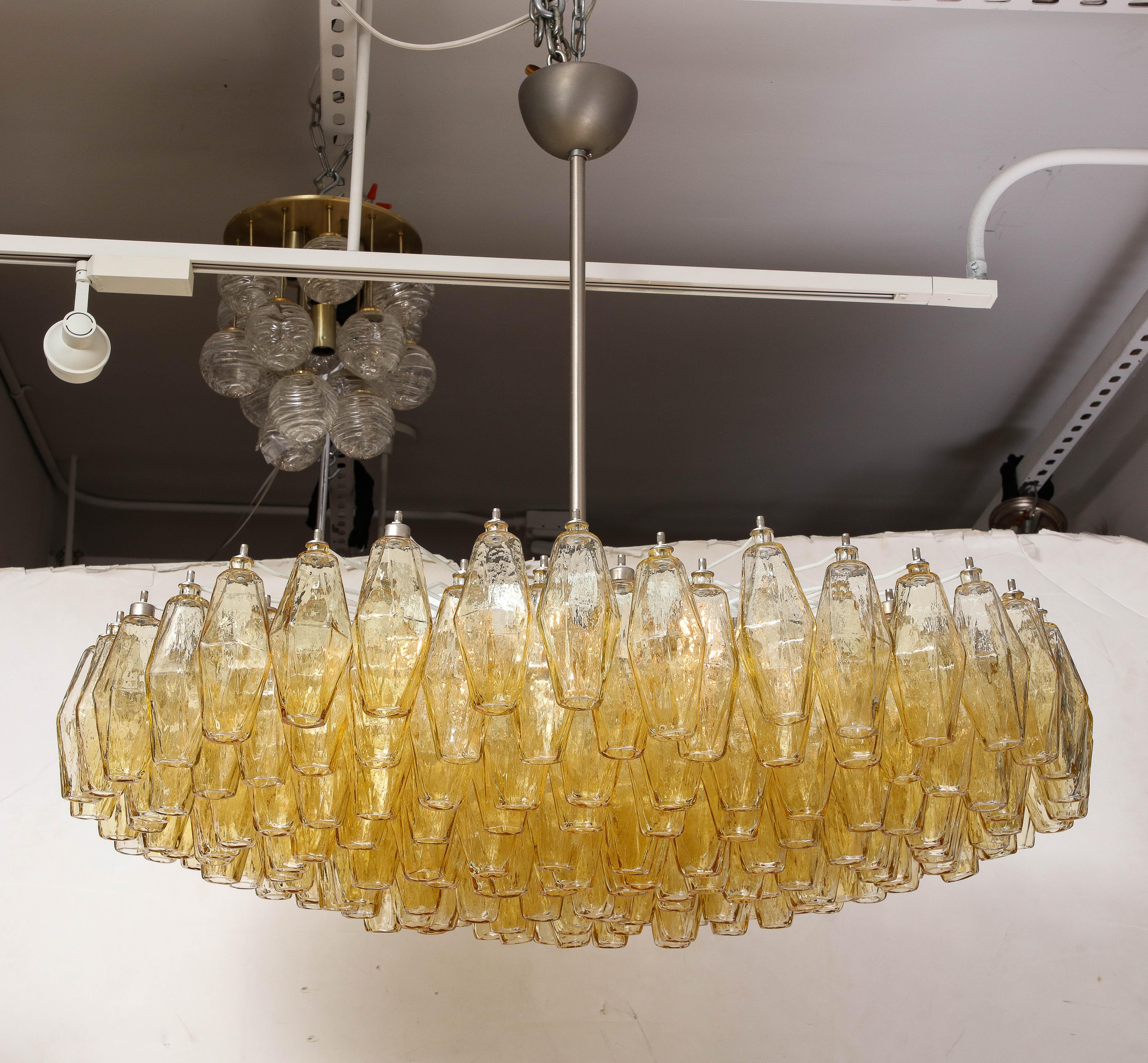 Carlo Scarpa, Venini Amber Amber Polyhedral Chandelier In Excellent Condition For Sale In New York, NY