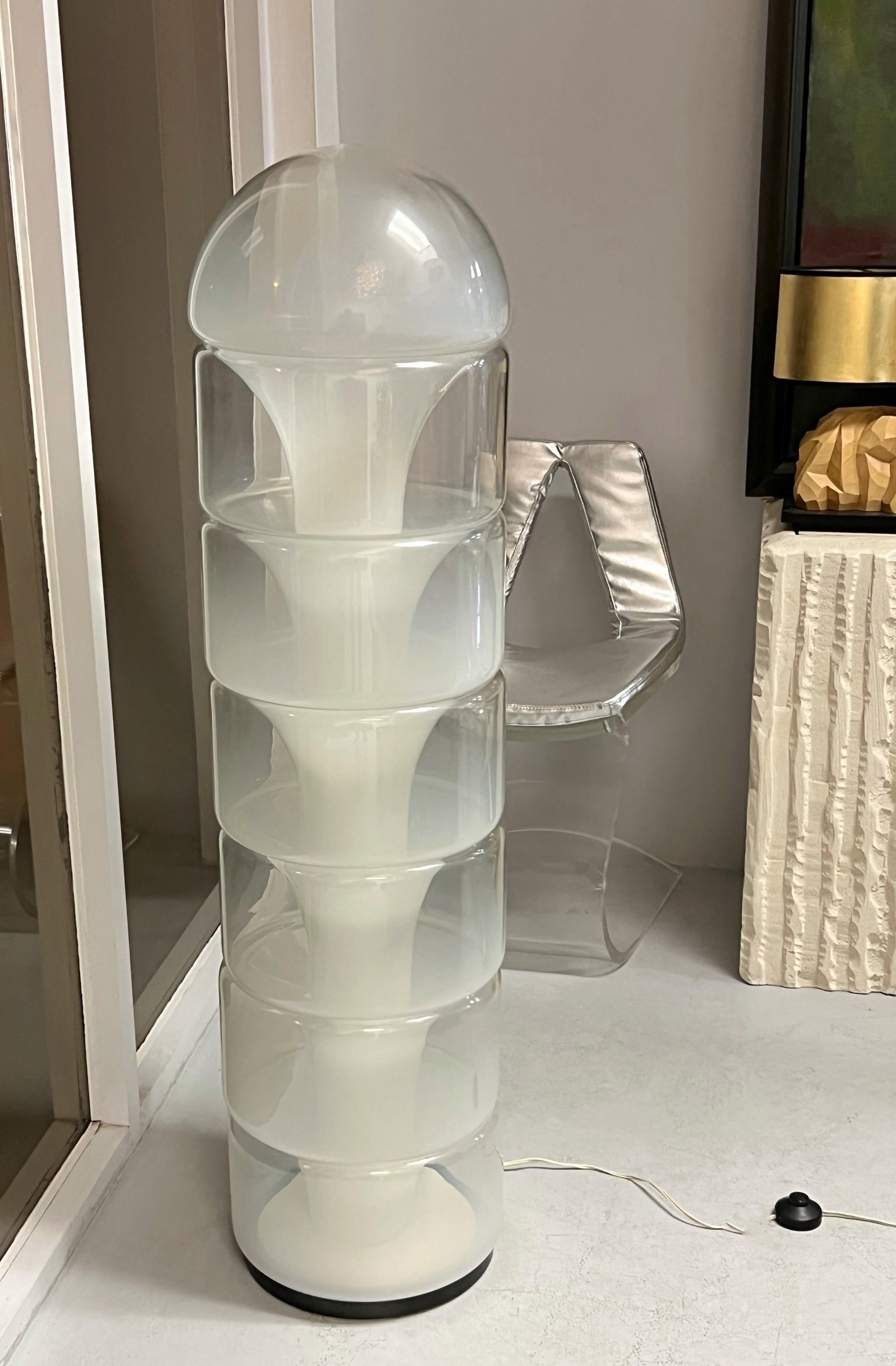 Carlo Nason Mazzega Floor Lamp Model LT 316 in Murano Glass 1970s In Good Condition In Miami, FL
