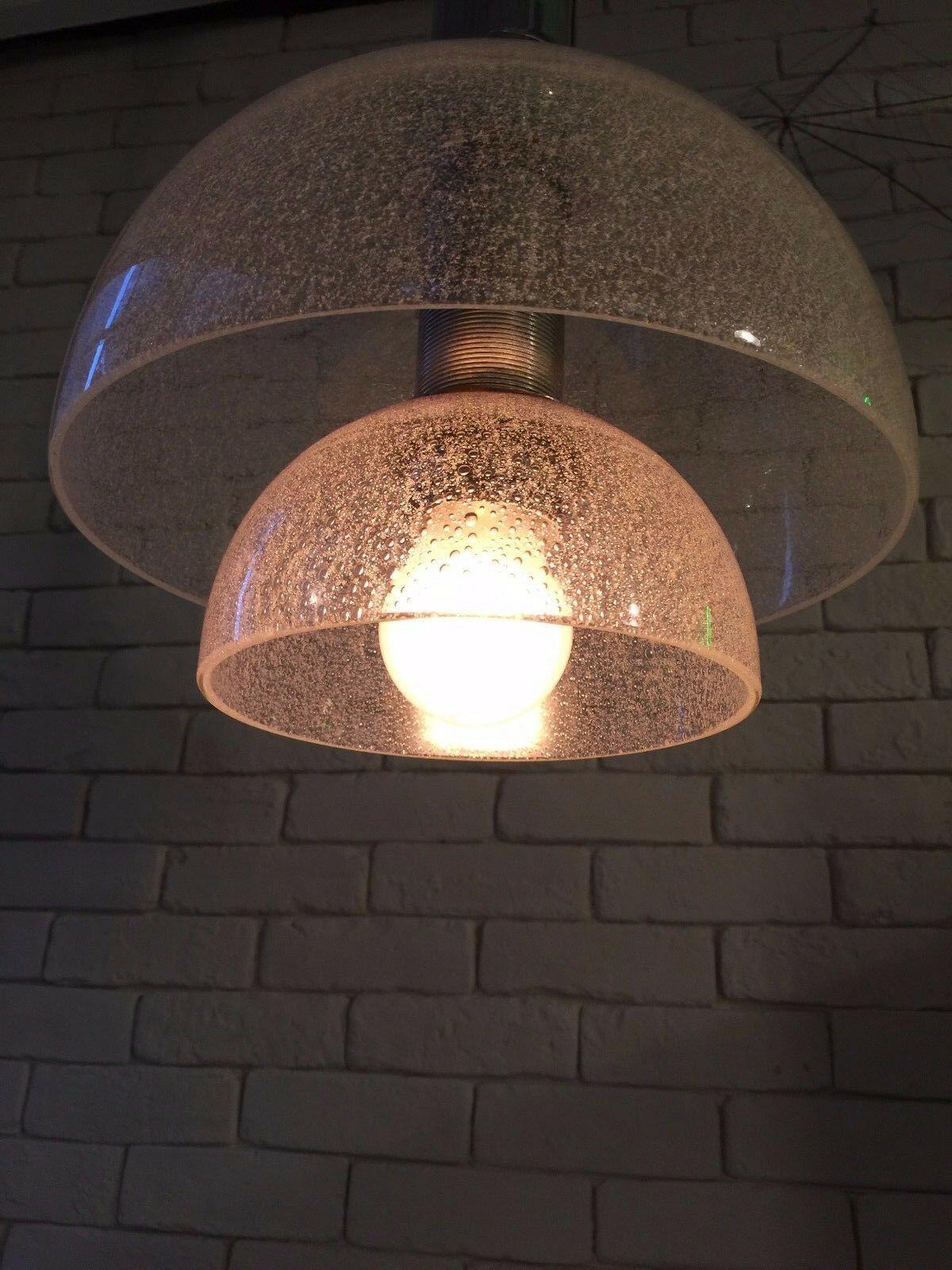 This Mid-Century Modern pendant lamp is composed of a two-layer Peleguso glass dome, held by a polished nickel-plated stem and canopy. It was designed by Carlo Nason in the 1960s and manufactured by Mazzega in Italy. The lamp needs 1 x E27 screwfit