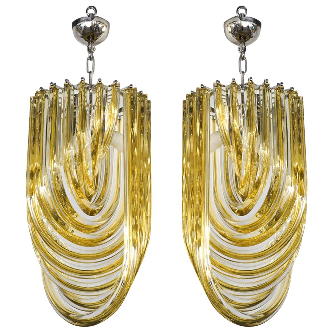 Lustre en verre de Murano ambré à deux volutes, de style moderne du milieu du siècle dernier, Carlo Nason, 1984 en vente