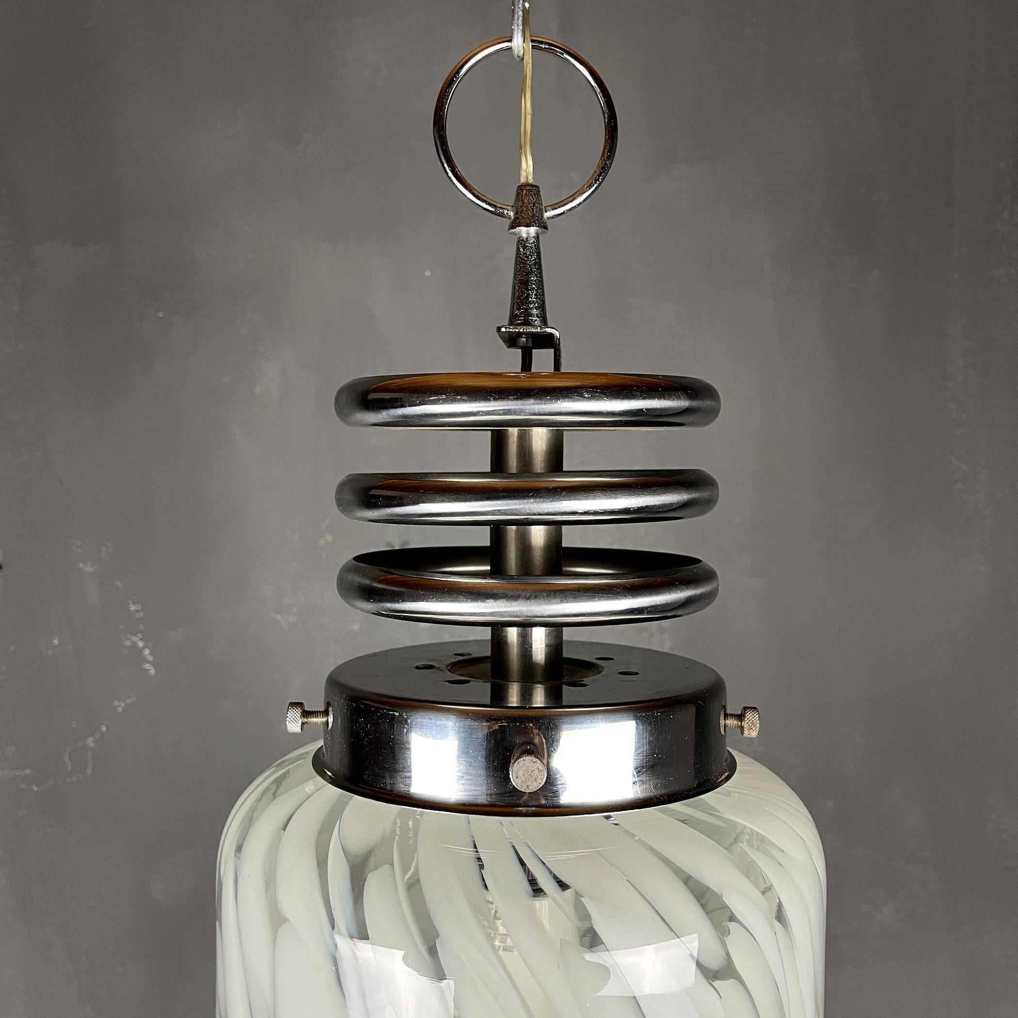 Mid-Century moderno Lampada a sospensione in vetro di Murano di Carlo Nason, Italia 1960 in vendita